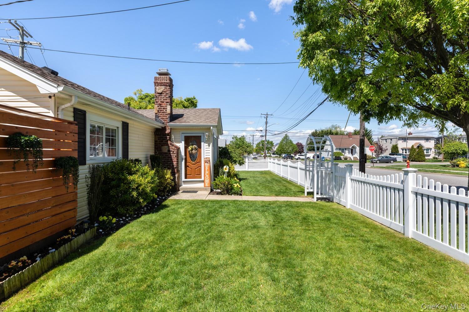 Homes for sale in Oyster Bay, NY | 102 Garfield Pl, Oyster Bay, NY 11758 | MLS# 1004316