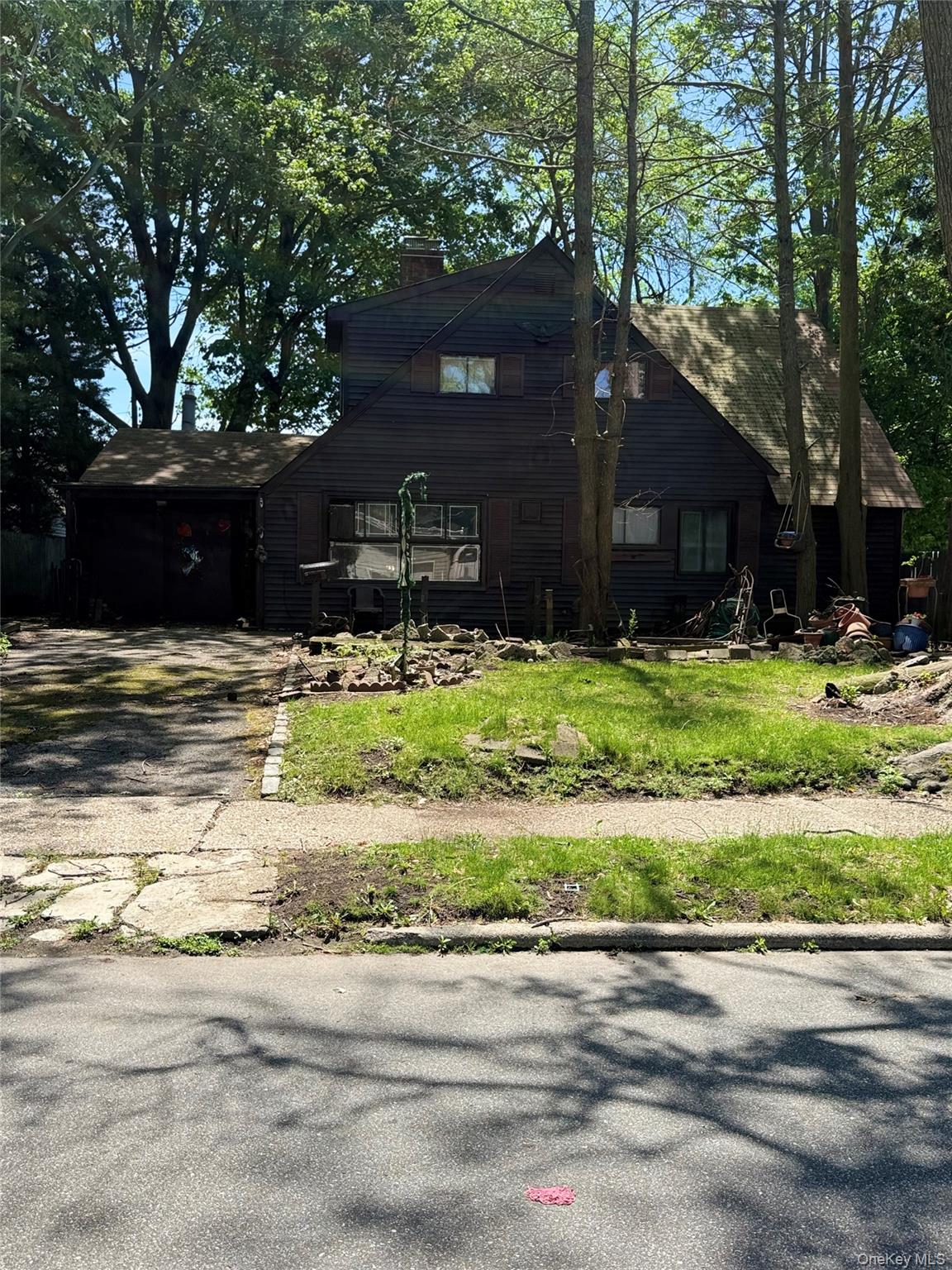 Homes for sale in Hempstead, NY | 4 Legend Ln, Hempstead, NY 11590 | MLS# 1004689