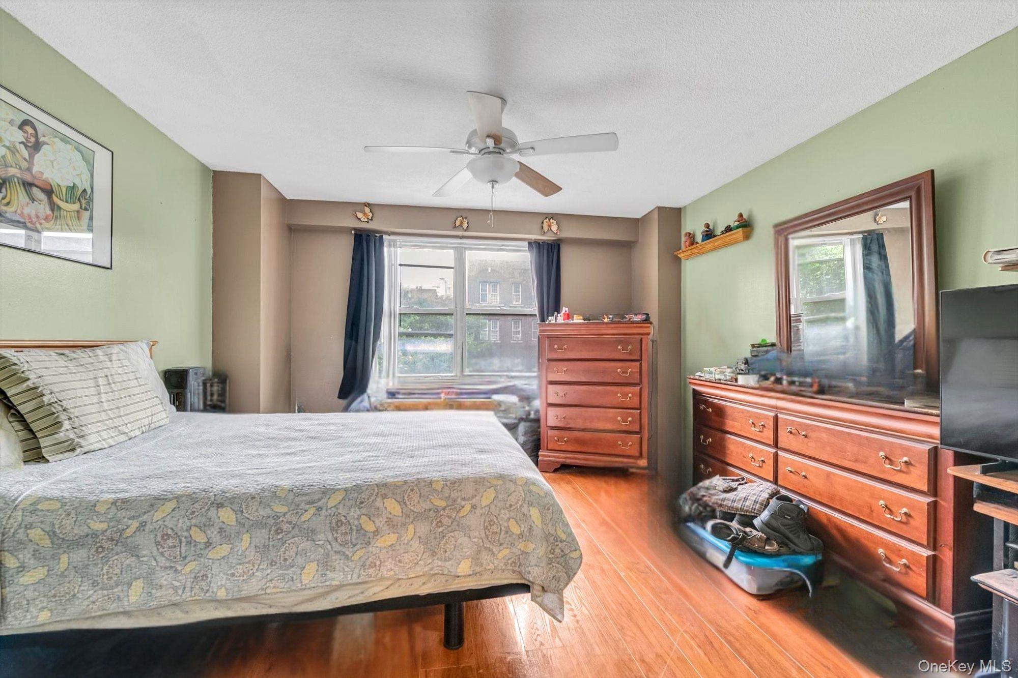 4th image of 2550 Olinville Ave #4E, New York, NY 10467 | MLS# 1005027