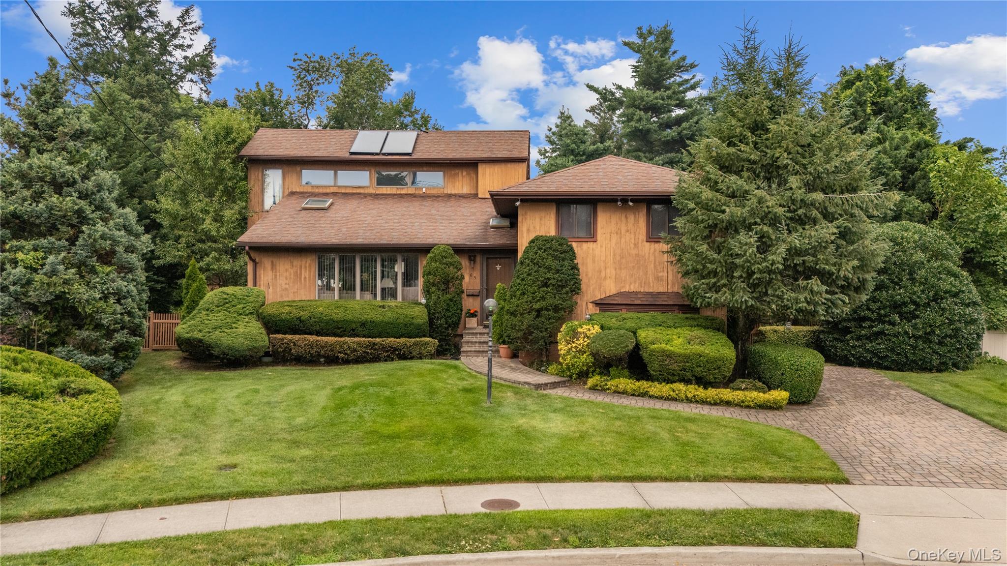 1st image of 65 Elmtree Ln, Oyster Bay, NY 11753 | MLS# 1005220