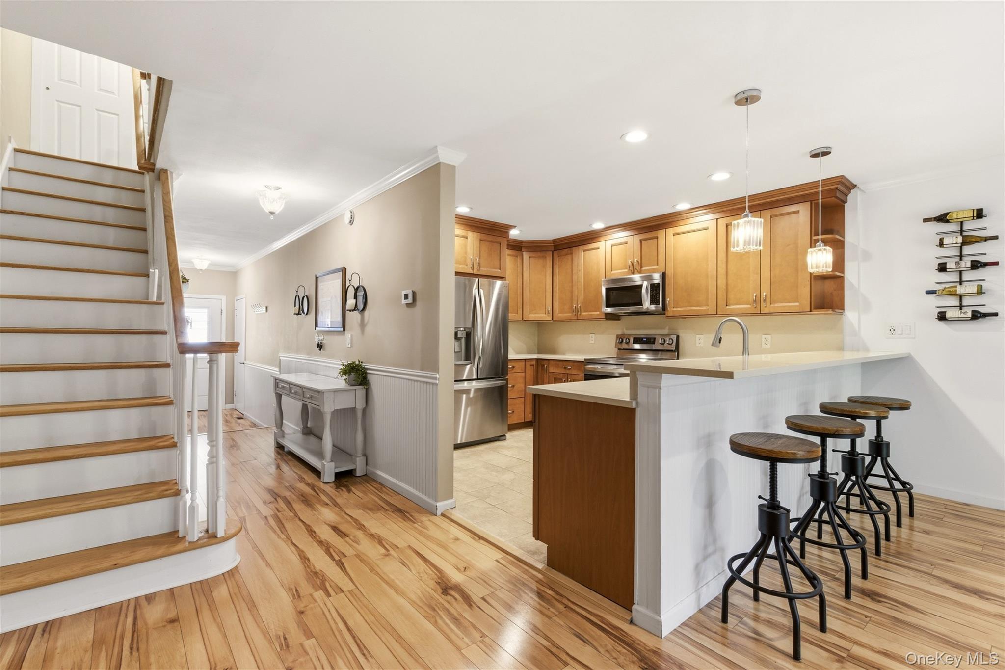 5th image of 13 Pine St, Huntington, NY 11743 | MLS# 1005473