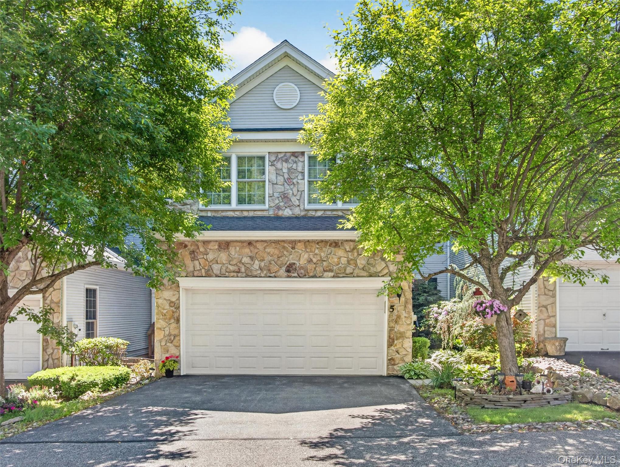 2nd image of 5 Holly Ct, Tuxedo, NY 10987 | MLS# 1005489