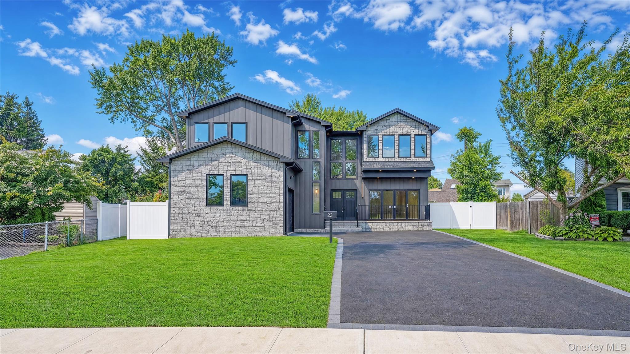 2nd image of 23 Harrow Ln, Hempstead, NY 11756 | MLS# 1007192