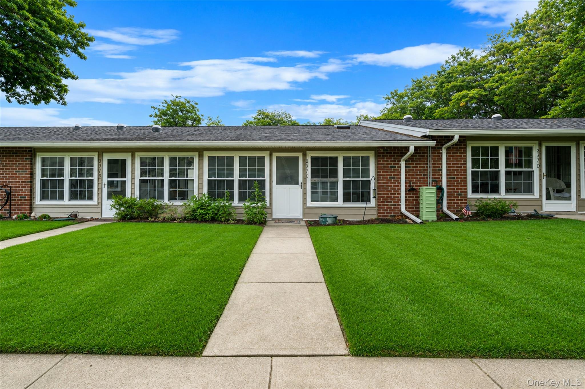 3rd image of 231 Blackpool Ct, Ridge, NY 11961 | MLS# 1007428