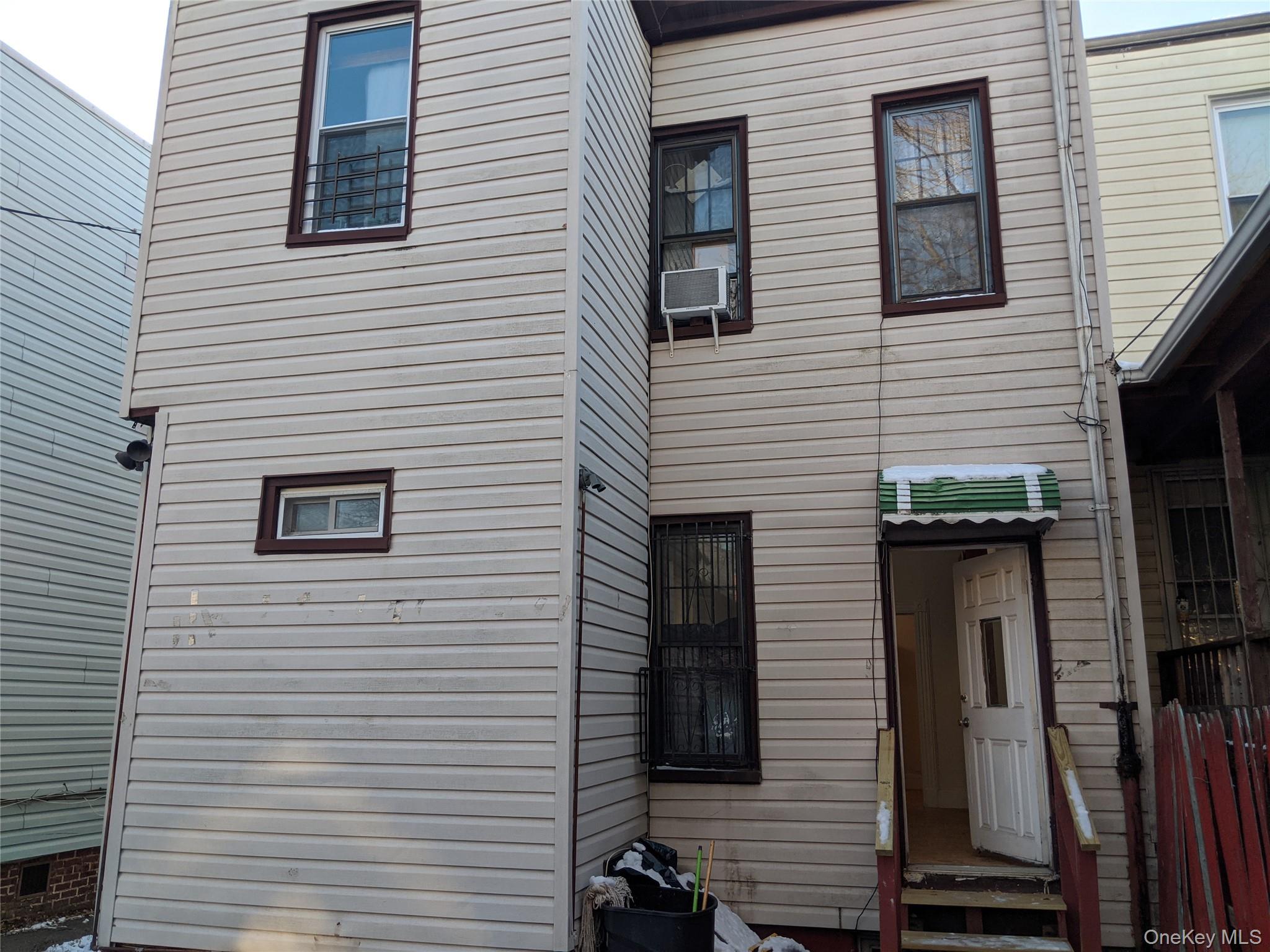 Homes for sale in New York, NY | 81 Mckinley Ave, New York, NY 11208 | MLS# 1007834
