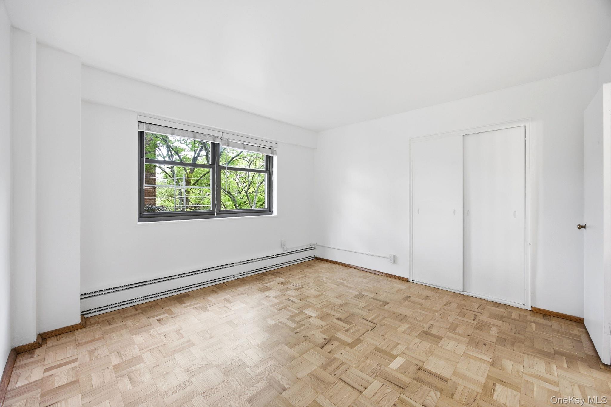 2nd image of 33-52 Crescent St, Astoria, NY 11106