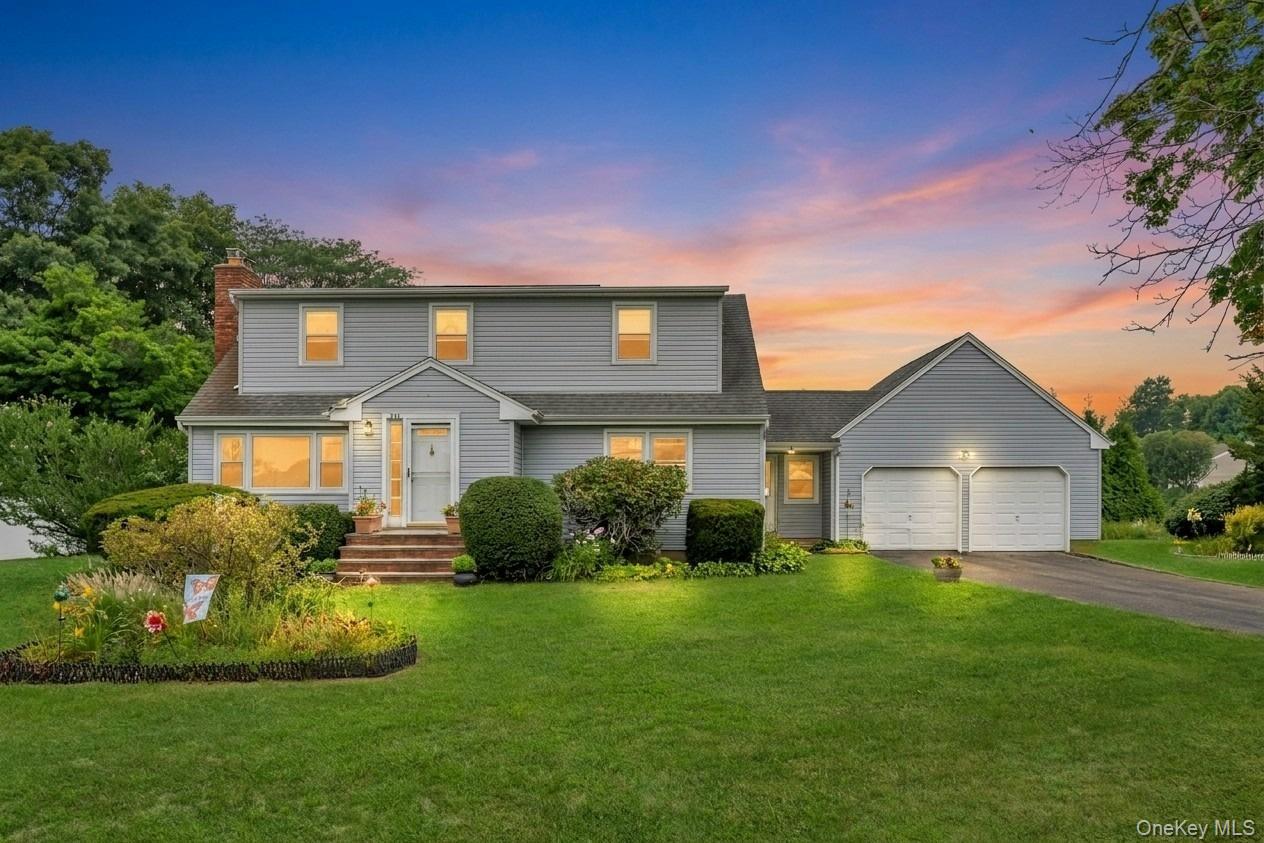 1st image of 274 Johnson Ave, Islip, NY 11782 | MLS# 1008492