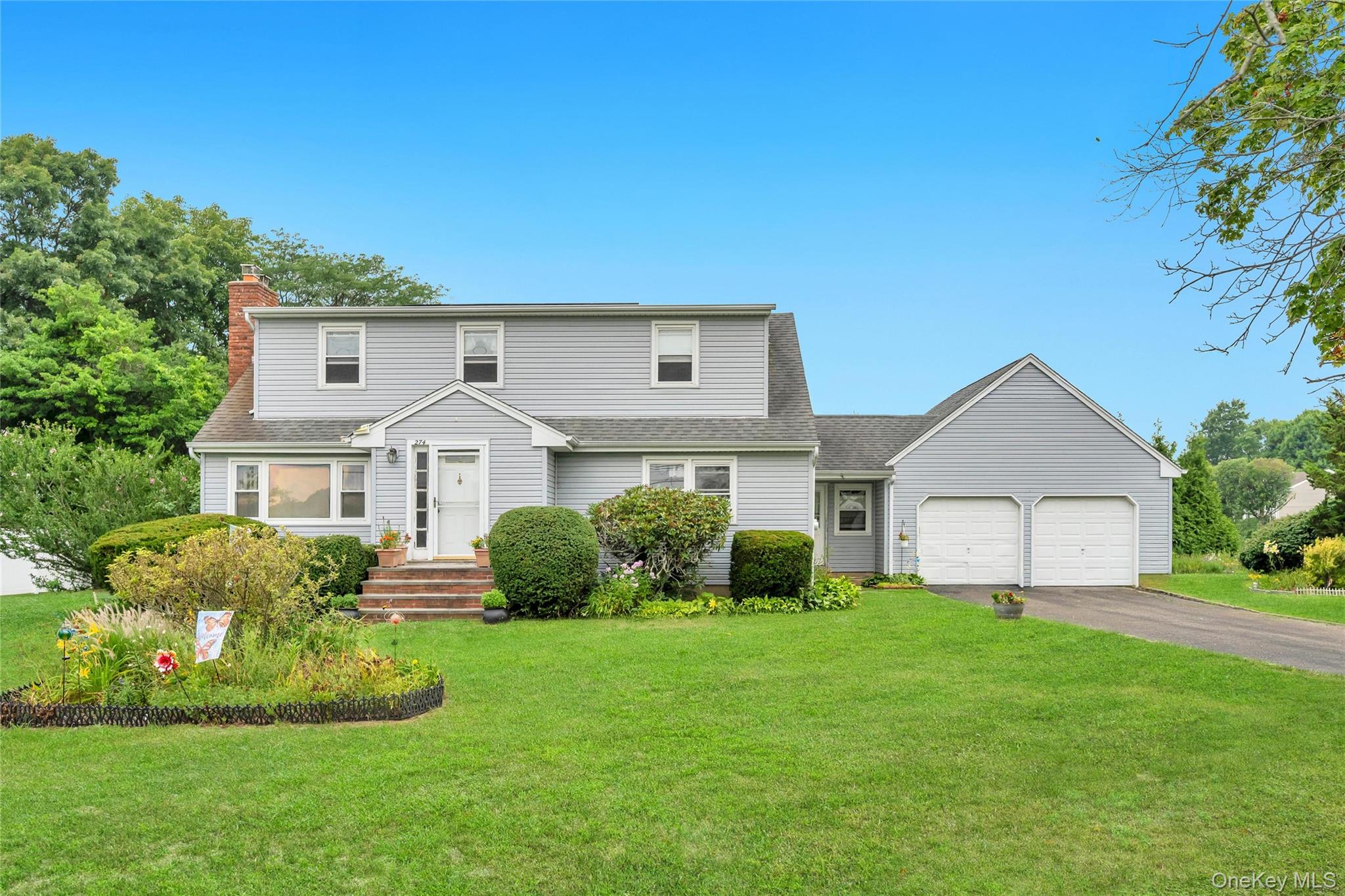 2nd image of 274 Johnson Ave, Islip, NY 11782 | MLS# 1008492