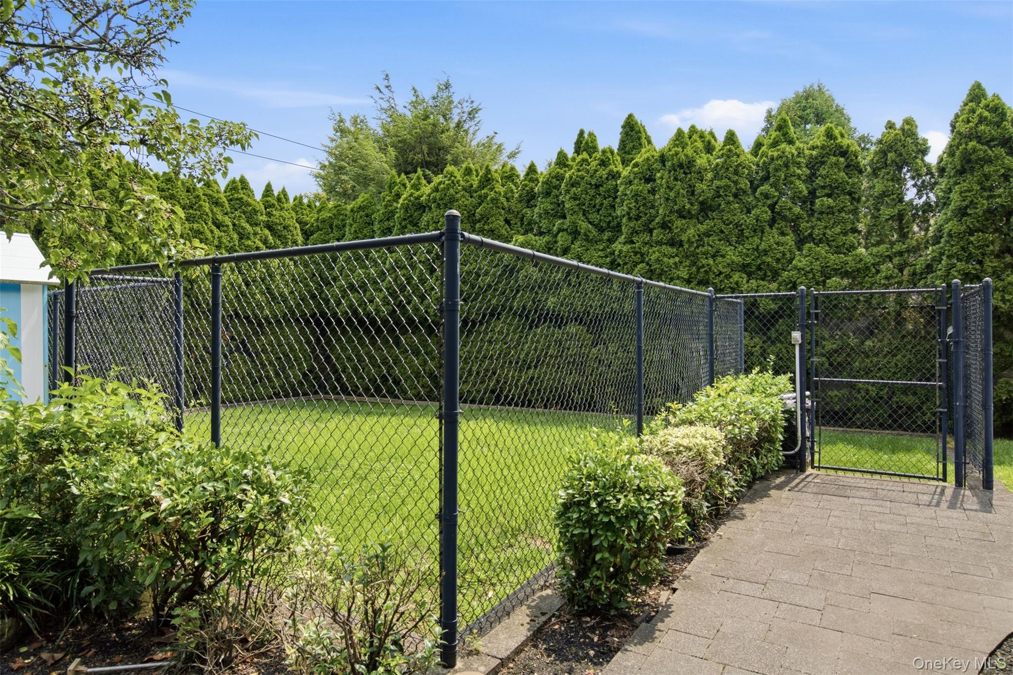 45th image of 75 Shoreham Dr E, Huntington, NY 11746 | MLS# 1008645