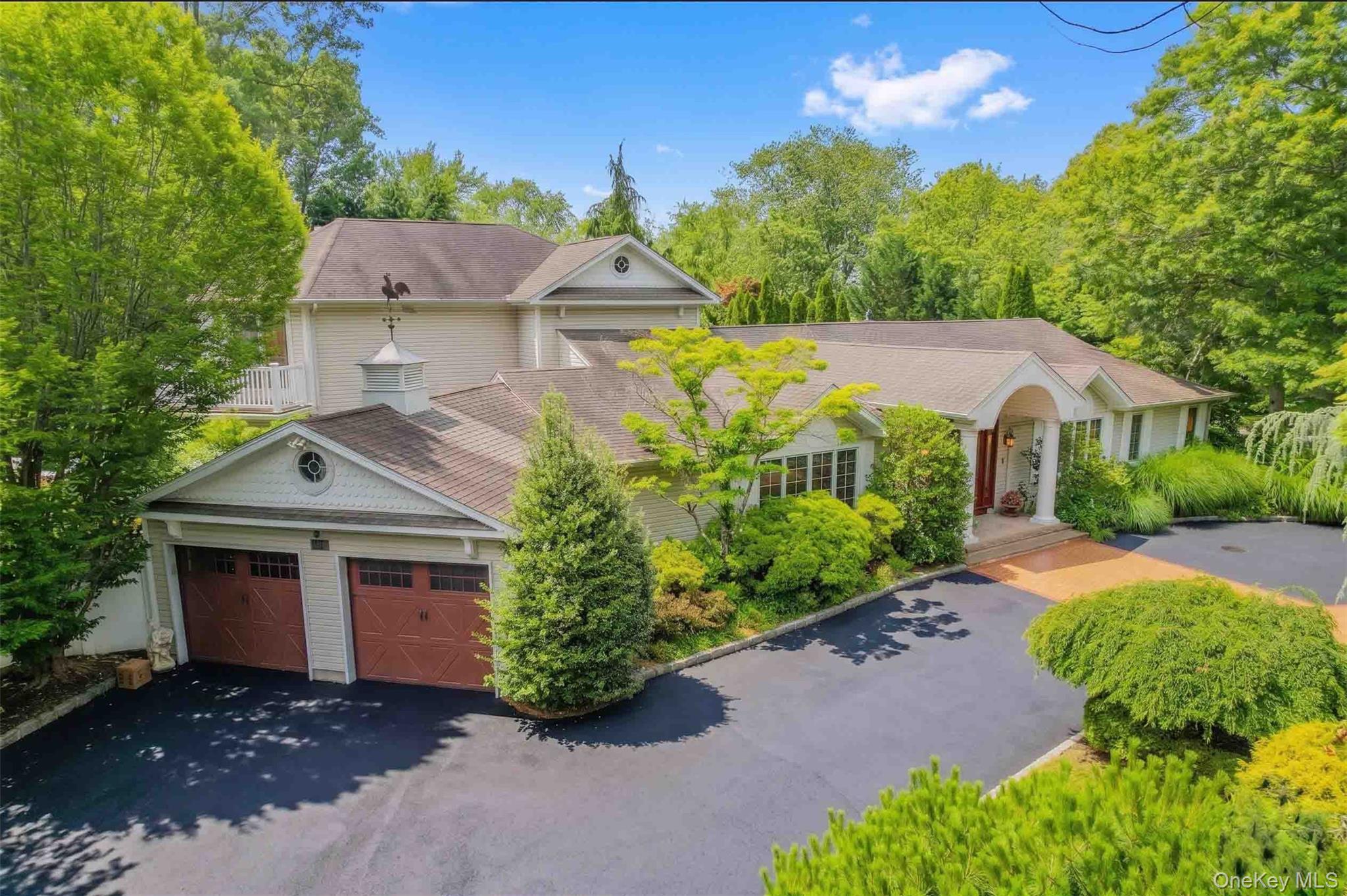 2nd image of 20 Astro Pl, Huntington, NY 11746 | MLS# 1008825