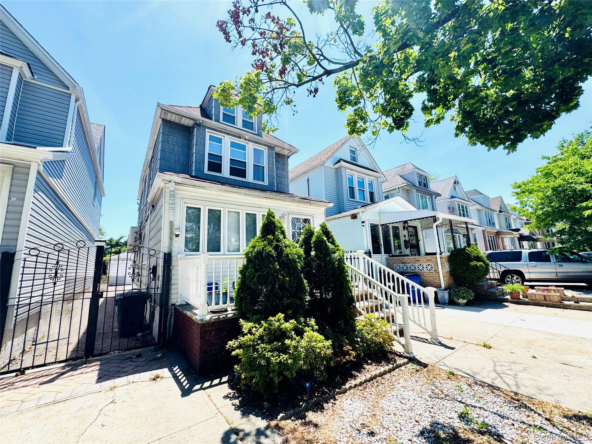 Homes for sale in New York, NY | 6220 80th Rd, New York, NY 11385 | MLS# 1009331