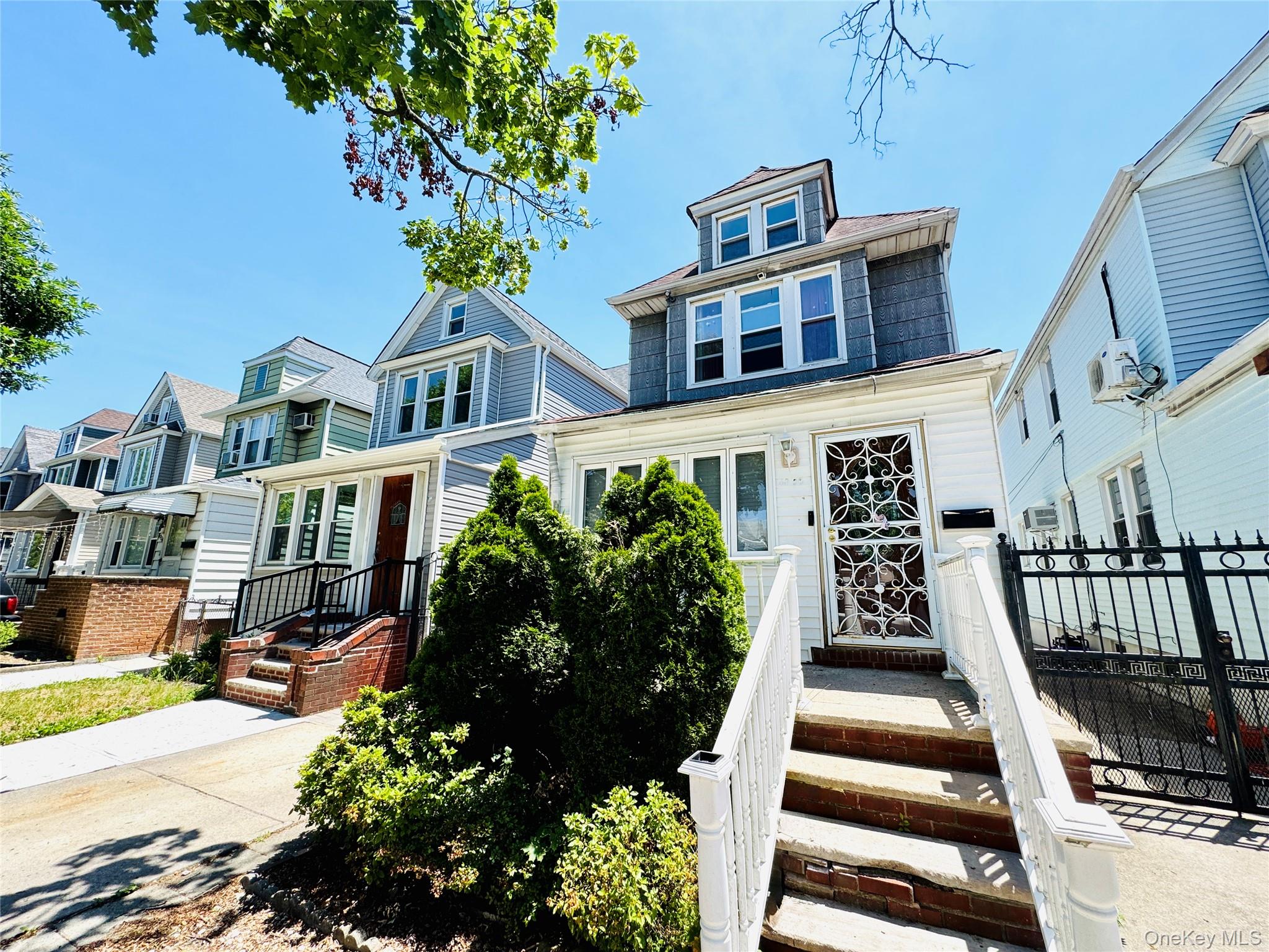 Homes for sale in New York, NY | 6220 80th Rd, New York, NY 11385 | MLS# 1009331