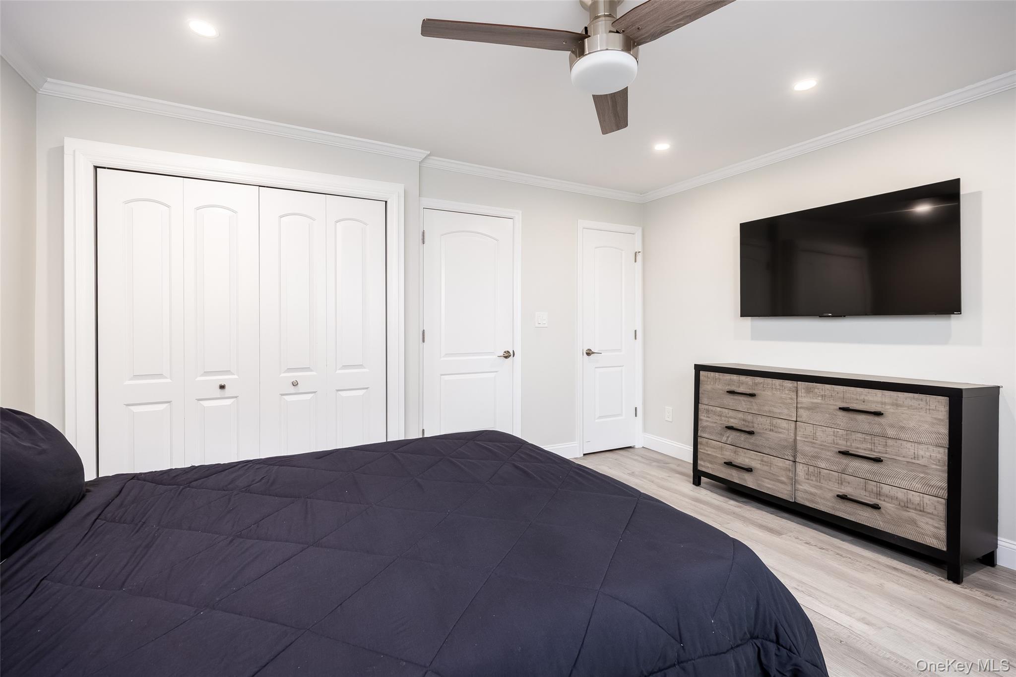 2nd image of 200 Merrick Rd, Babylon, NY 11701