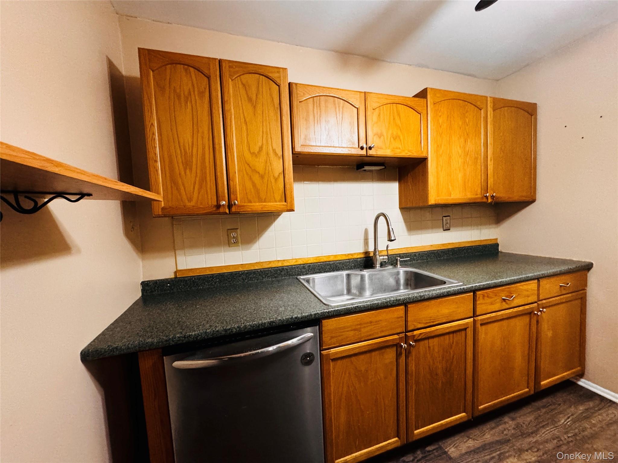 2nd image of 100 Hillside Dr #C6, Middletown, NY 10941 | MLS# 1010150