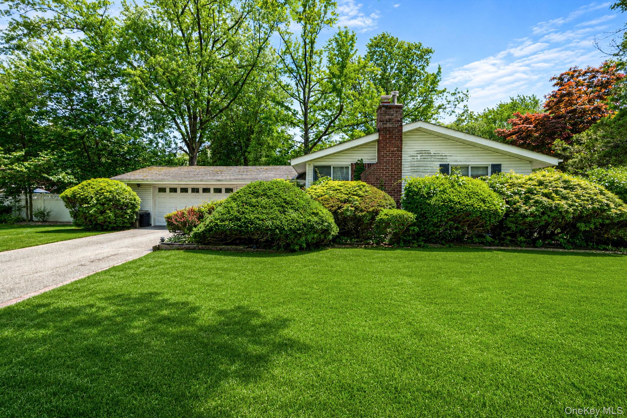 Homes for sale in Huntington, NY | 3 Cedar Crest Dr, Huntington, NY 11746 | MLS# 1011181