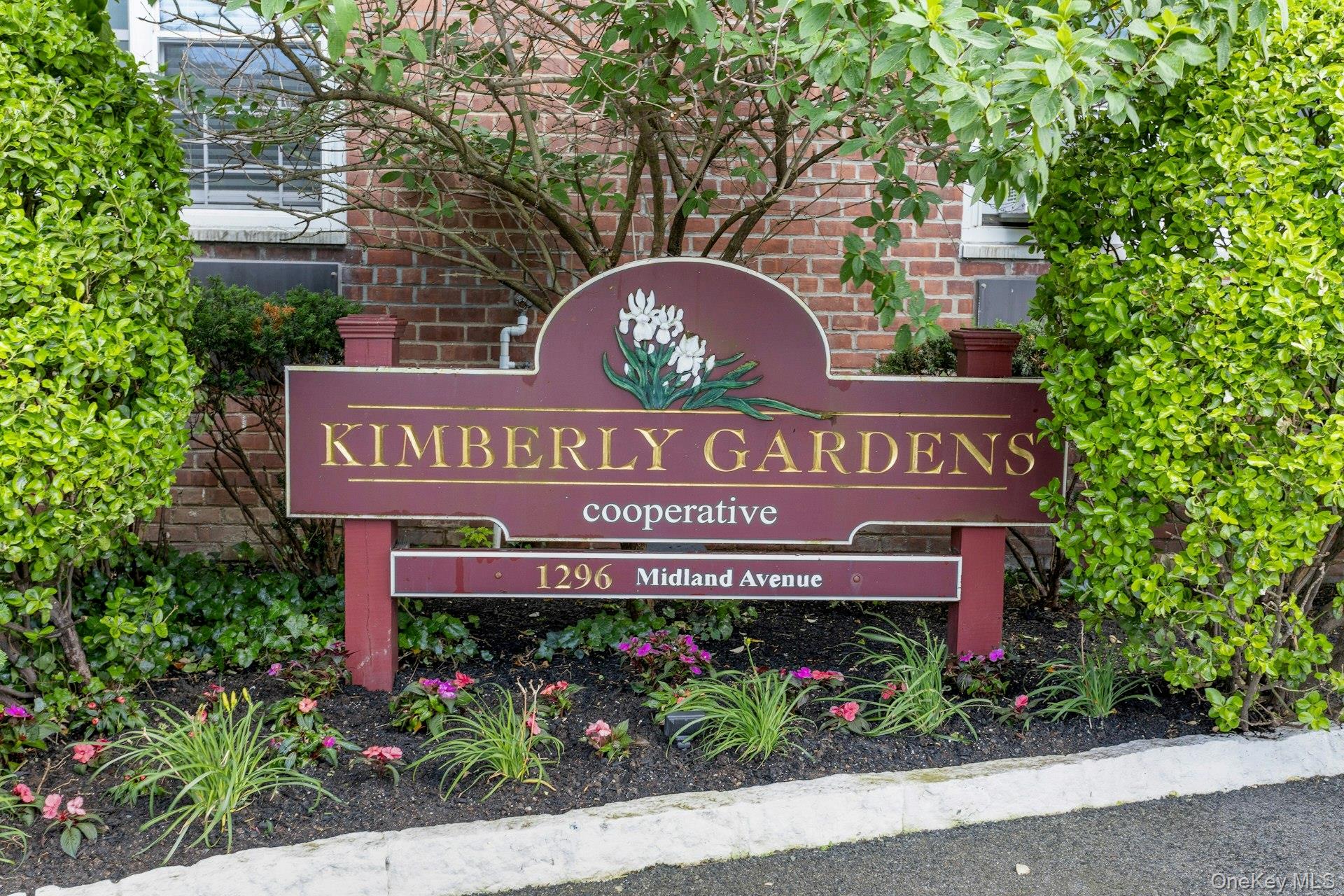 2nd image of 1296 Midland Ave, Yonkers, NY 10701