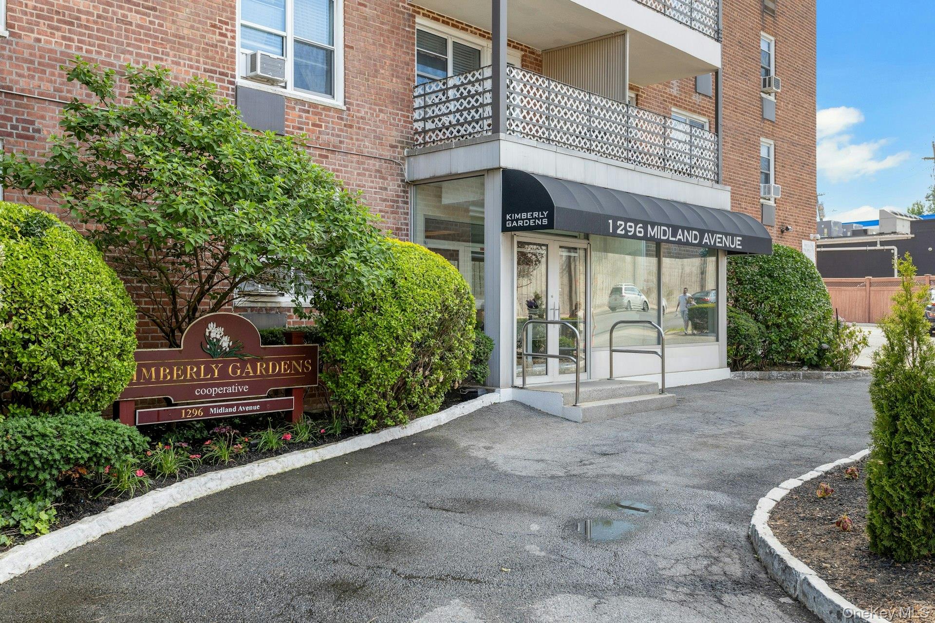 1st image of 1296 Midland Ave, Yonkers, NY 10701