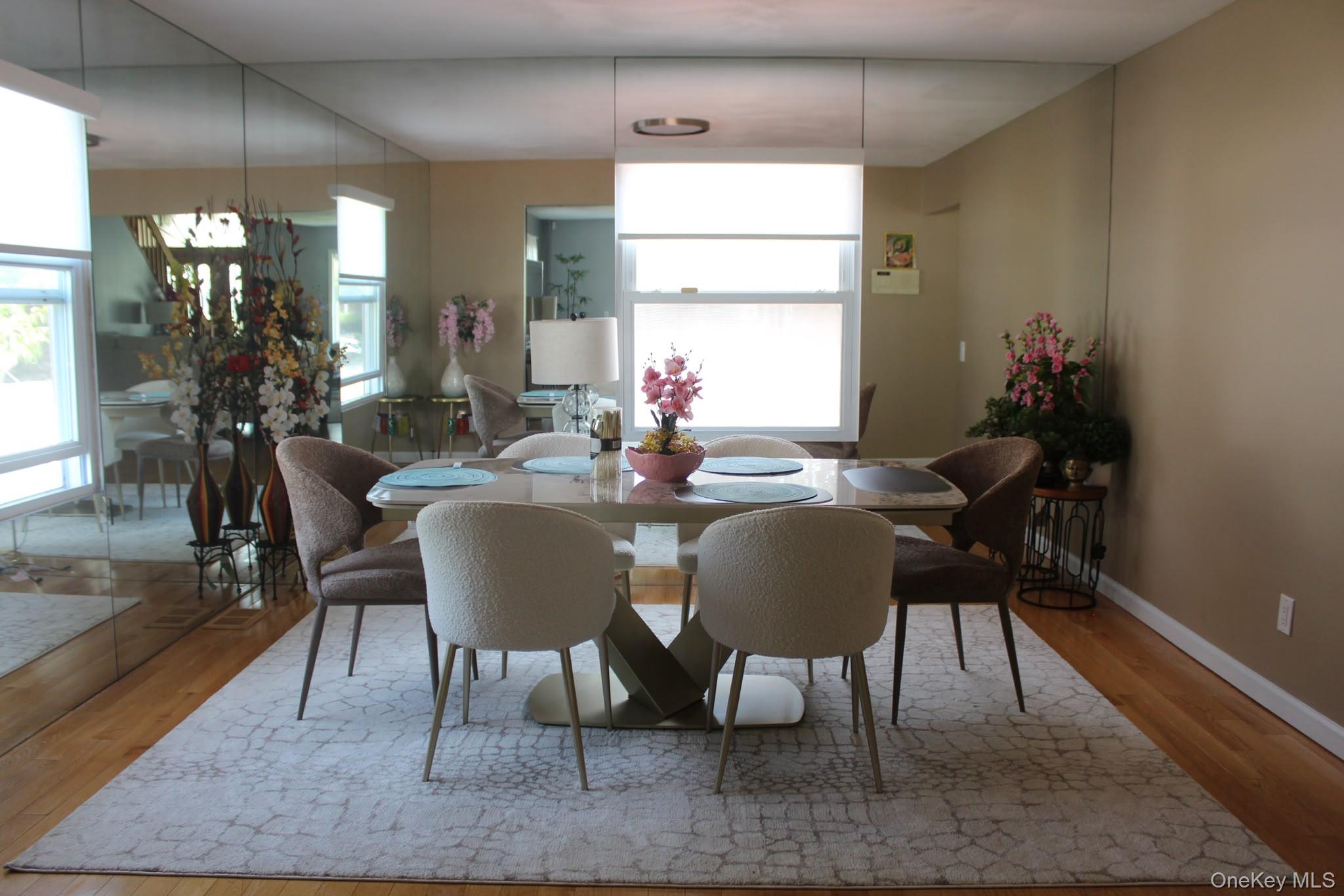 4th image of 280 Park Ave W, North Hempstead, NY 11590 | MLS# 1012002