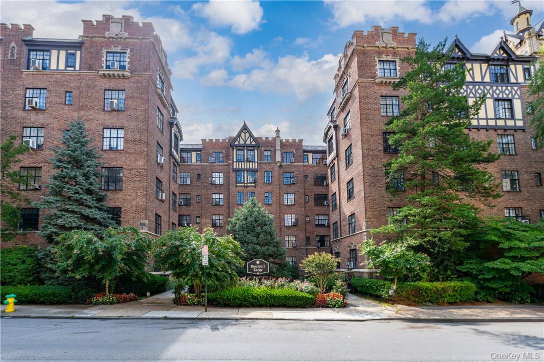 1st image of 2 Westchester Ave #2N, White Plains, NY 10601 | MLS# 1012686