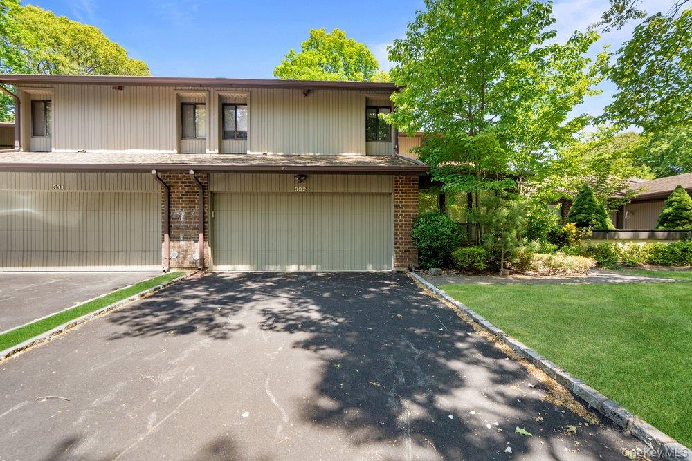 2nd image of 302 Vista Dr, Oyster Bay, NY 11753 | MLS# 1012859