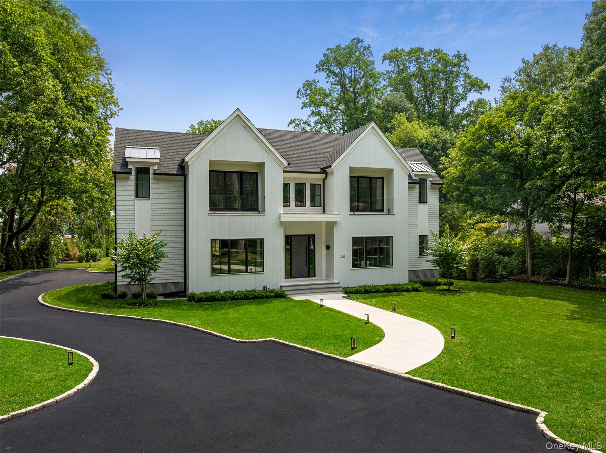 49th image of 110 Dogwood Ave, North Hempstead, NY 11576 | MLS# 1012961