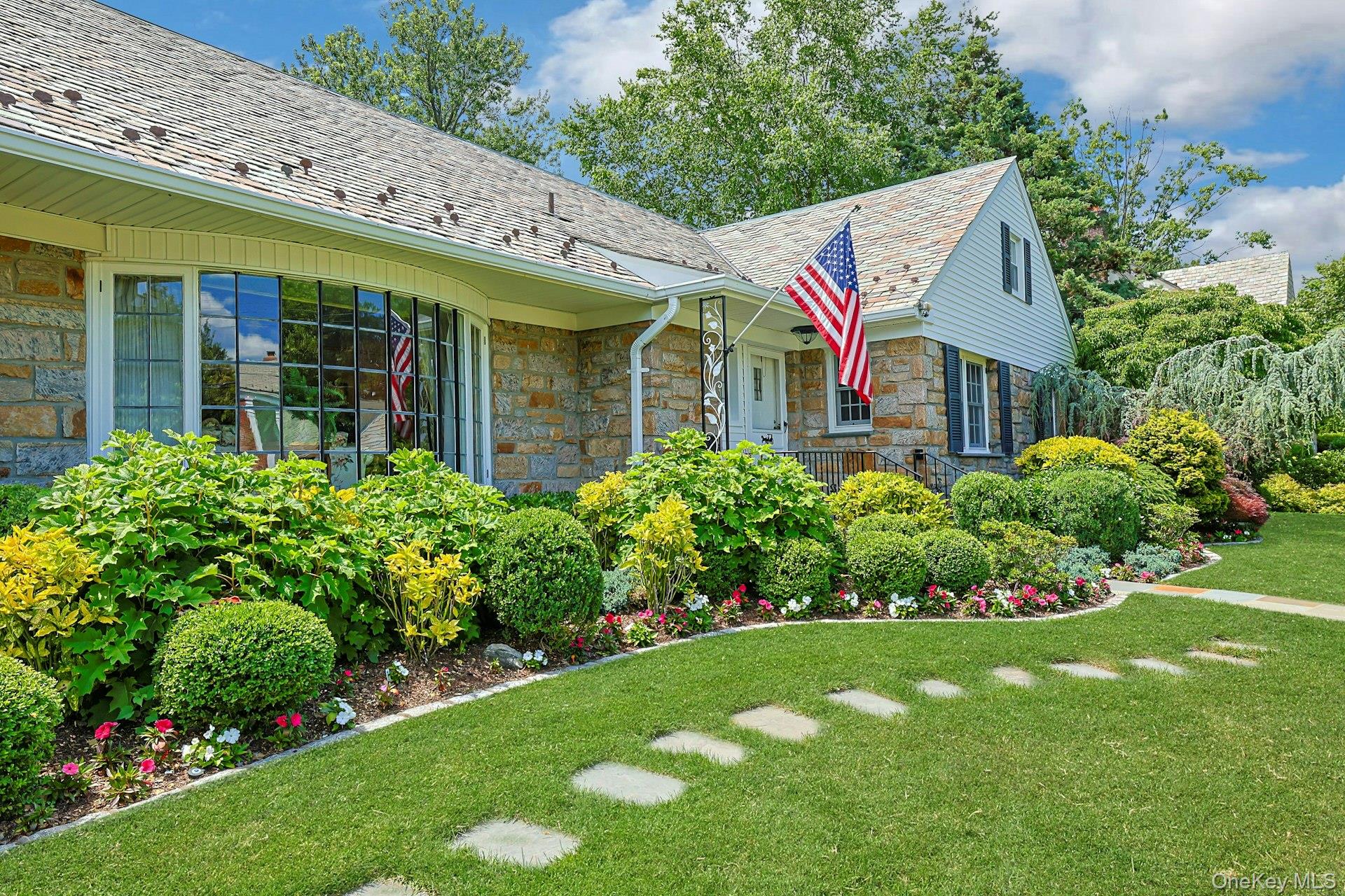 2nd image of 72 Brookfield Rd, Mount Vernon, NY 10552 | MLS# 1013237