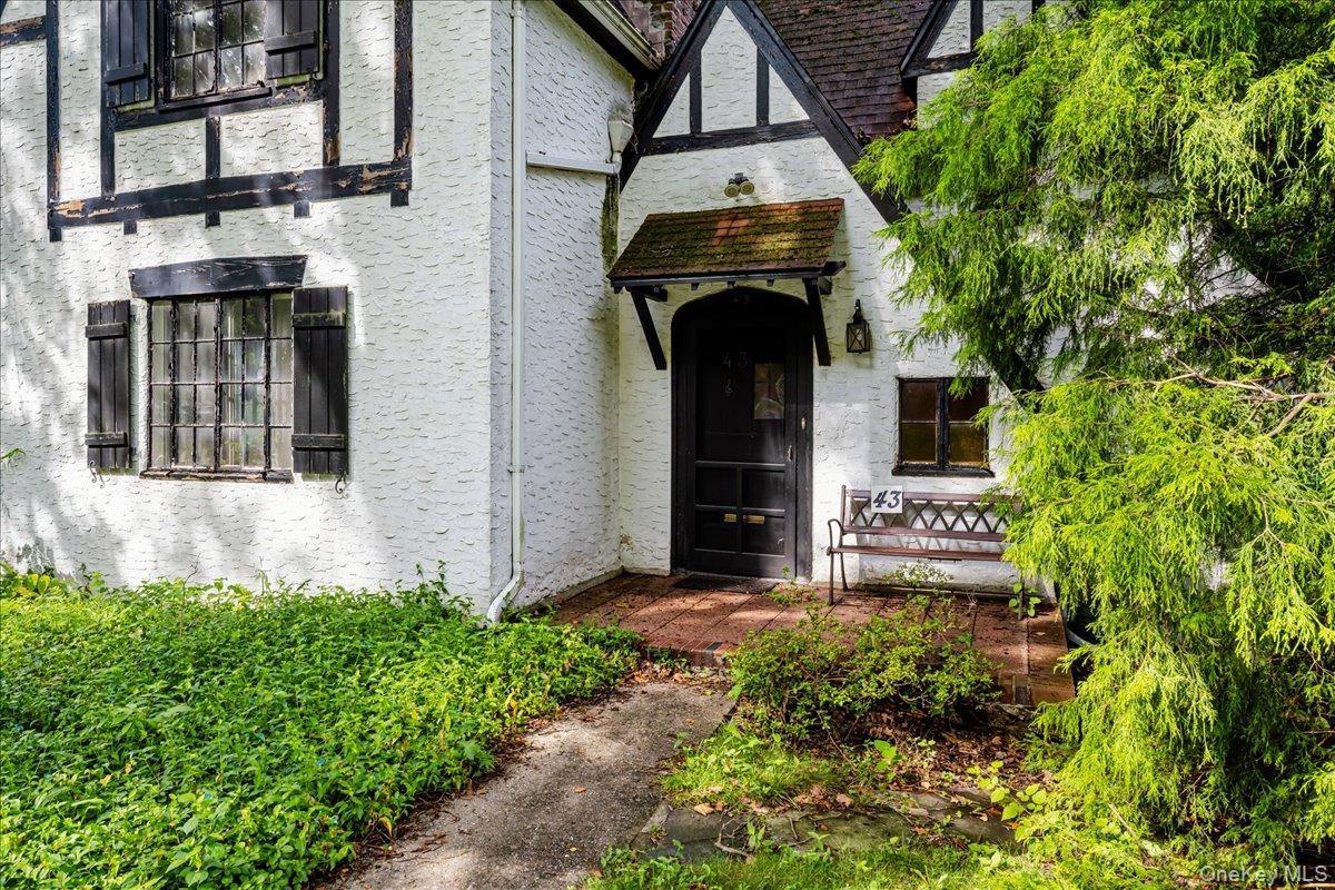 3rd image of 43 Pinecrest Pkwy, Greenburgh, NY 10706 | MLS# 1013607