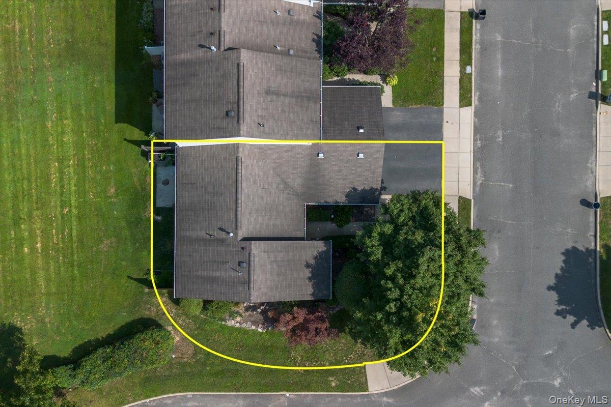 26th image of 204 Mattituck Ct, Huntington, NY 11747 | MLS# 1013735