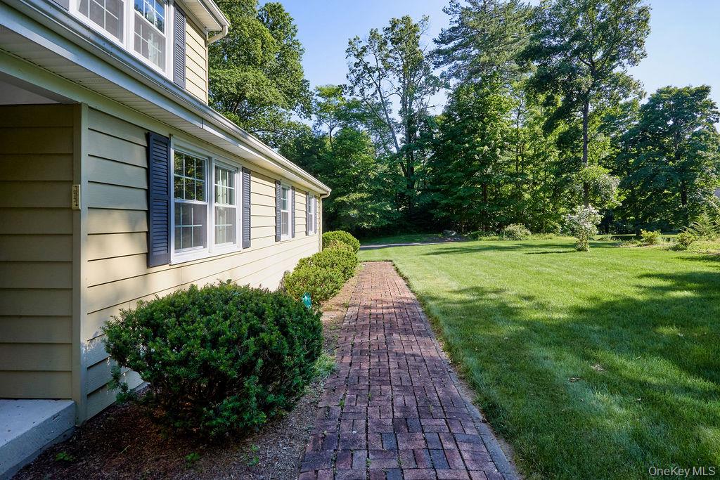 4th image of 10 Stoutenburgh Dr, Hyde Park, NY 12538 | MLS# 1014045