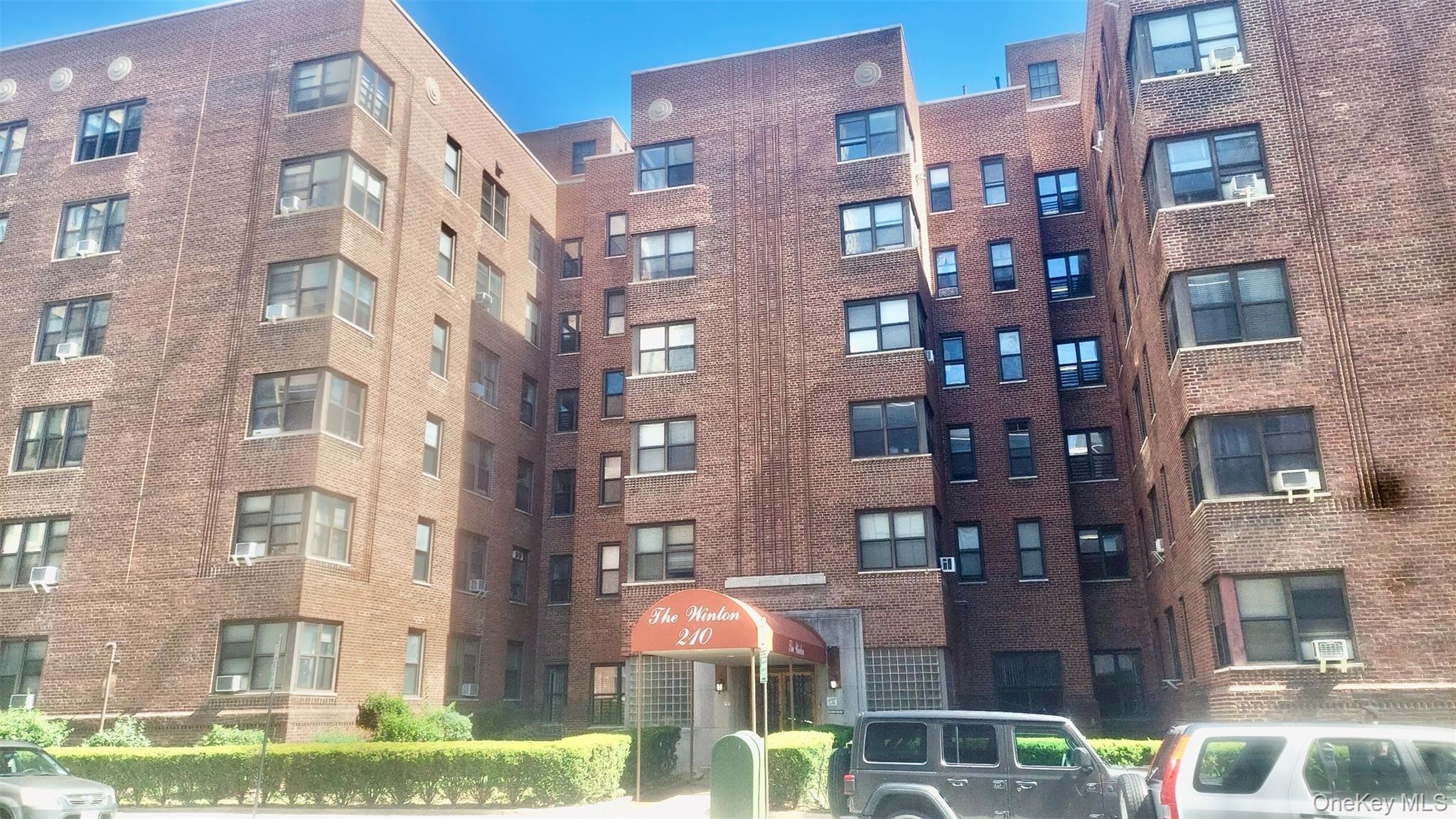 1st image of 210 Martine Ave #6L, White Plains, NY 10601 | MLS# 1014078