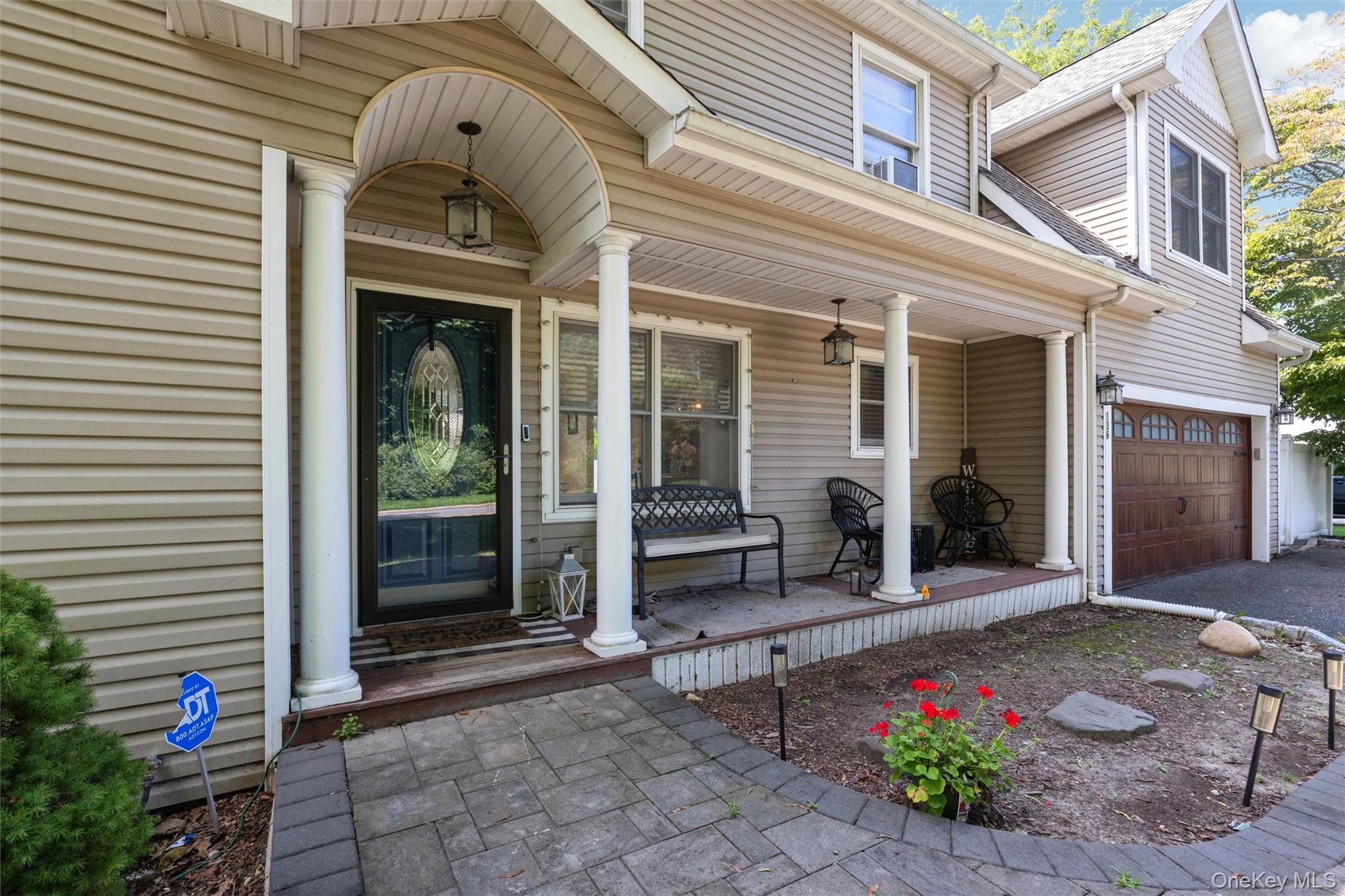 4th image of 136 Mills Pond Rd, Smithtown, NY 11780 | MLS# 1014293