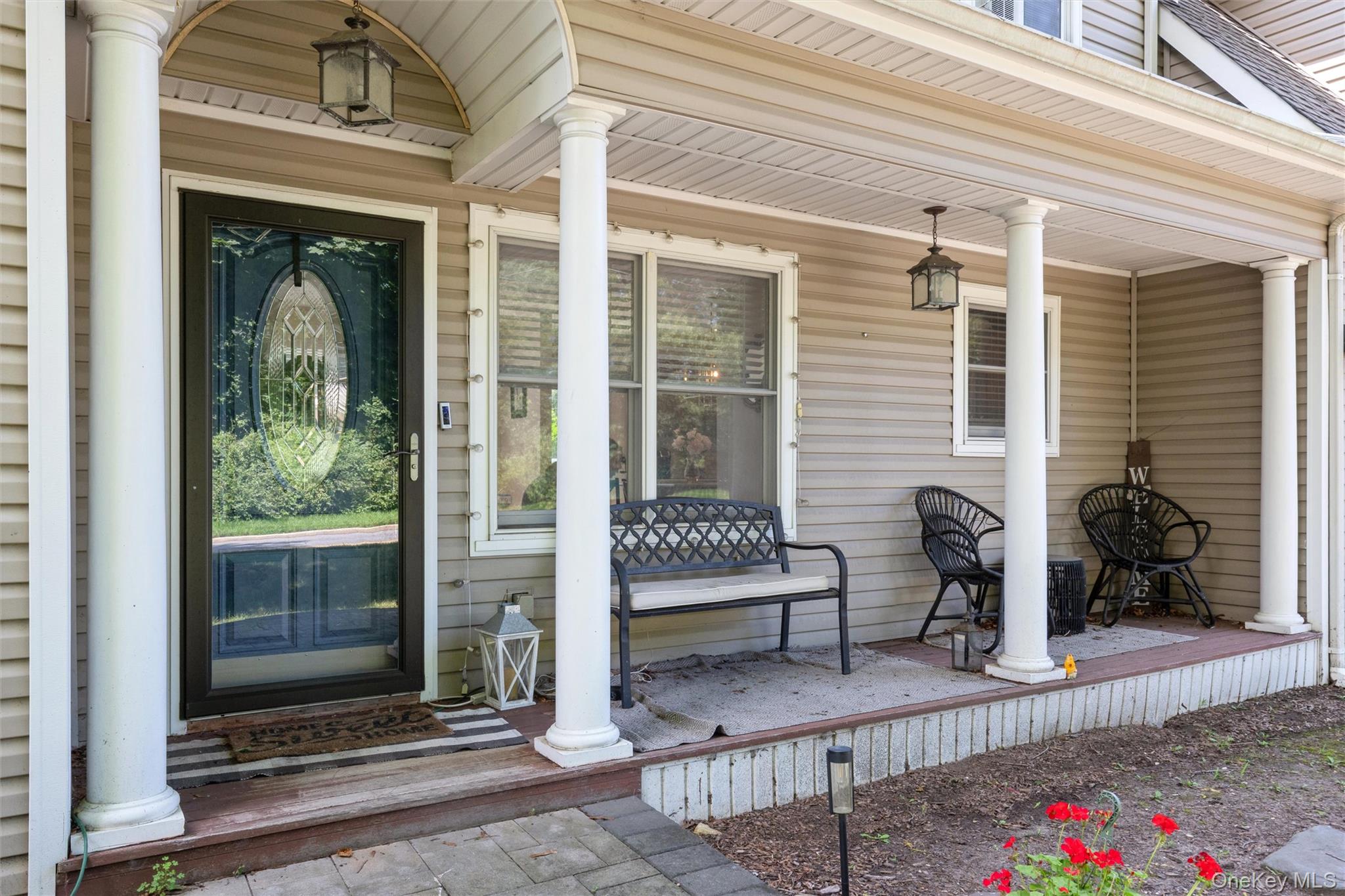 3rd image of 136 Mills Pond Rd, Smithtown, NY 11780 | MLS# 1014293