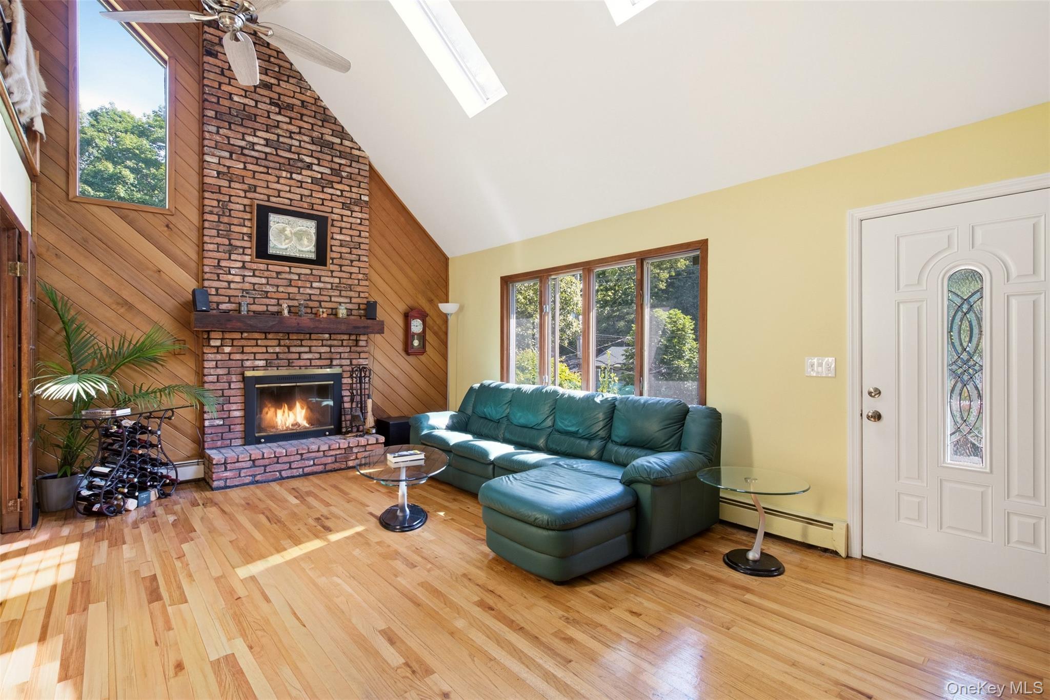 3rd image of 29 Vineyard Rd, Huntington, NY 11743 | MLS# 1014899
