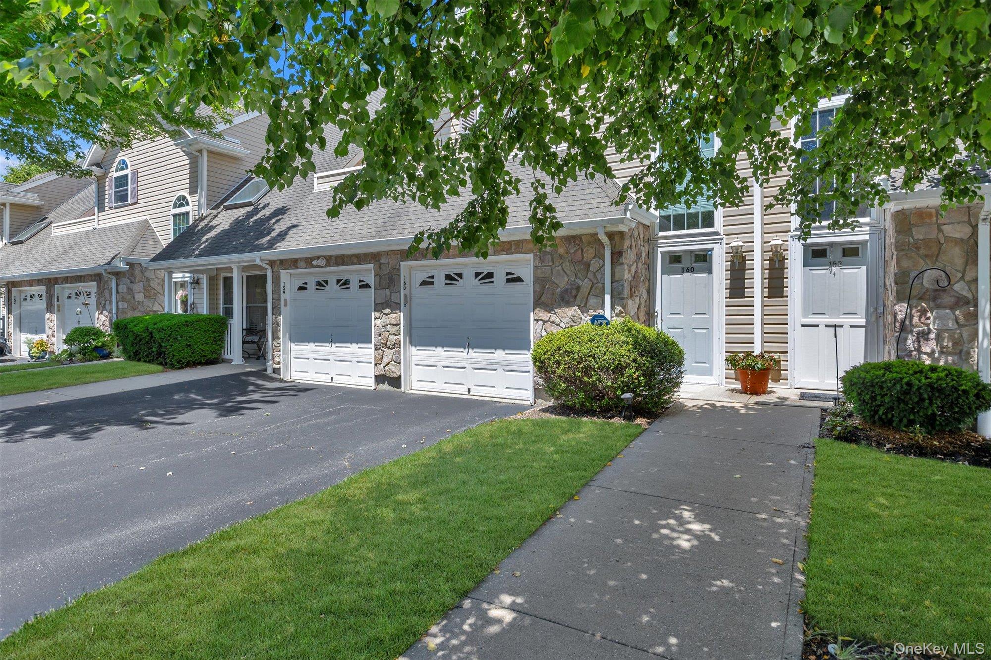 Homes for sale in Huntington, NY | 160 Christine Dr, Huntington, NY 11746 | MLS# 1015034