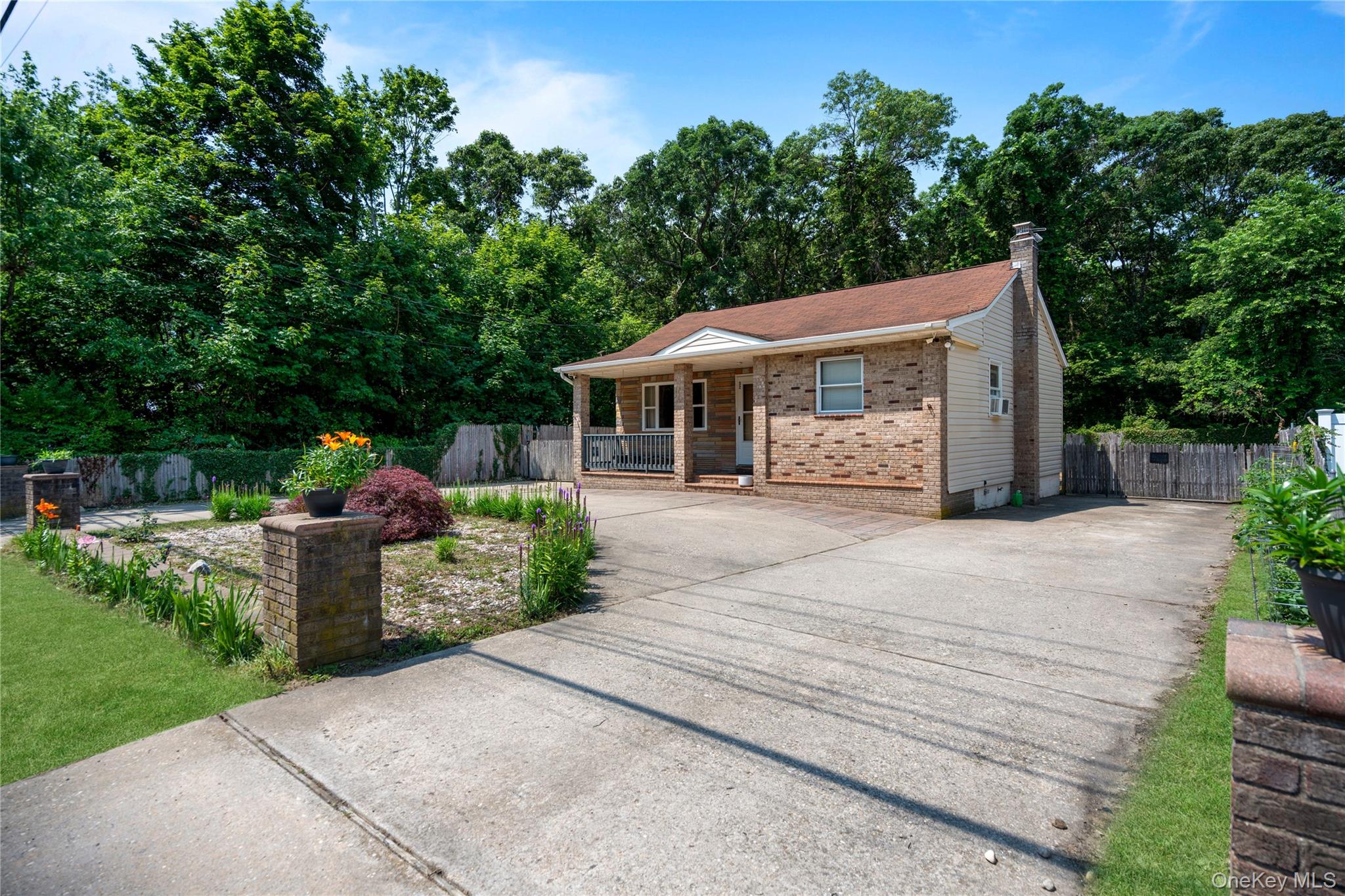 3rd image of 32 Juniper Ave, Patchogue, NY 11772 | MLS# 1015172
