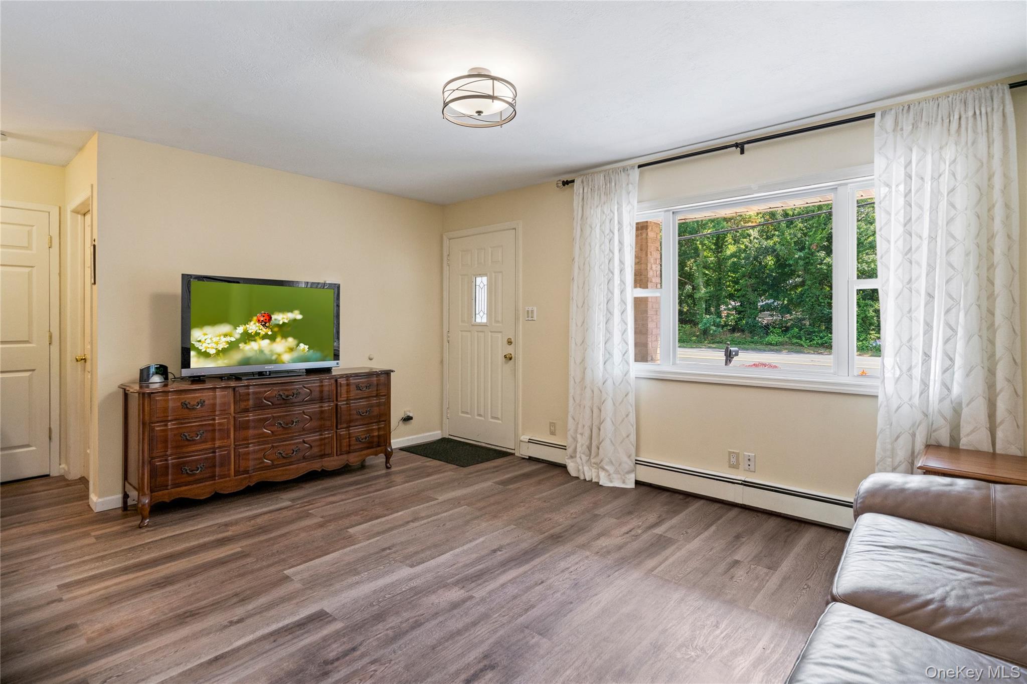 5th image of 32 Juniper Ave, Patchogue, NY 11772 | MLS# 1015172