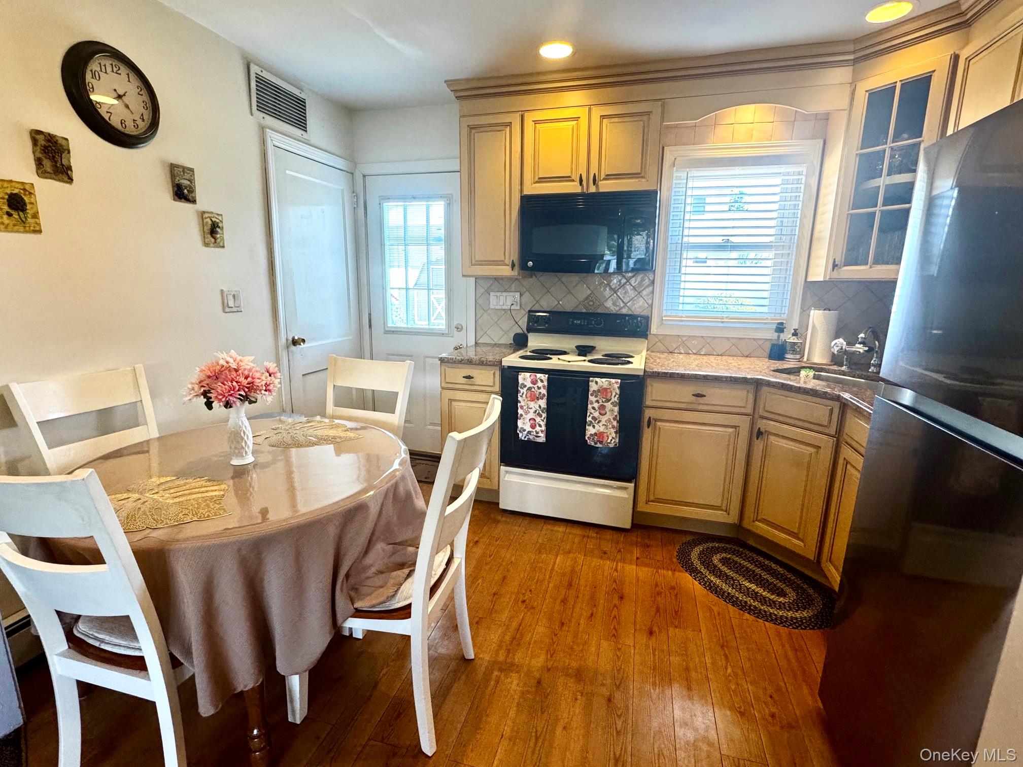 3rd image of 114 Boston Ave, Oyster Bay, NY 11758 | MLS# 1015225