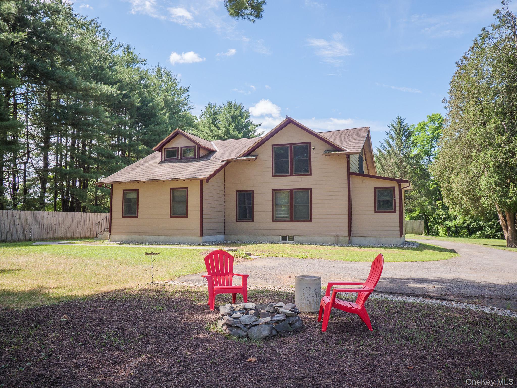 2nd image of 11 Kessler Dr, Hyde Park, NY 12538 | MLS# 1015335