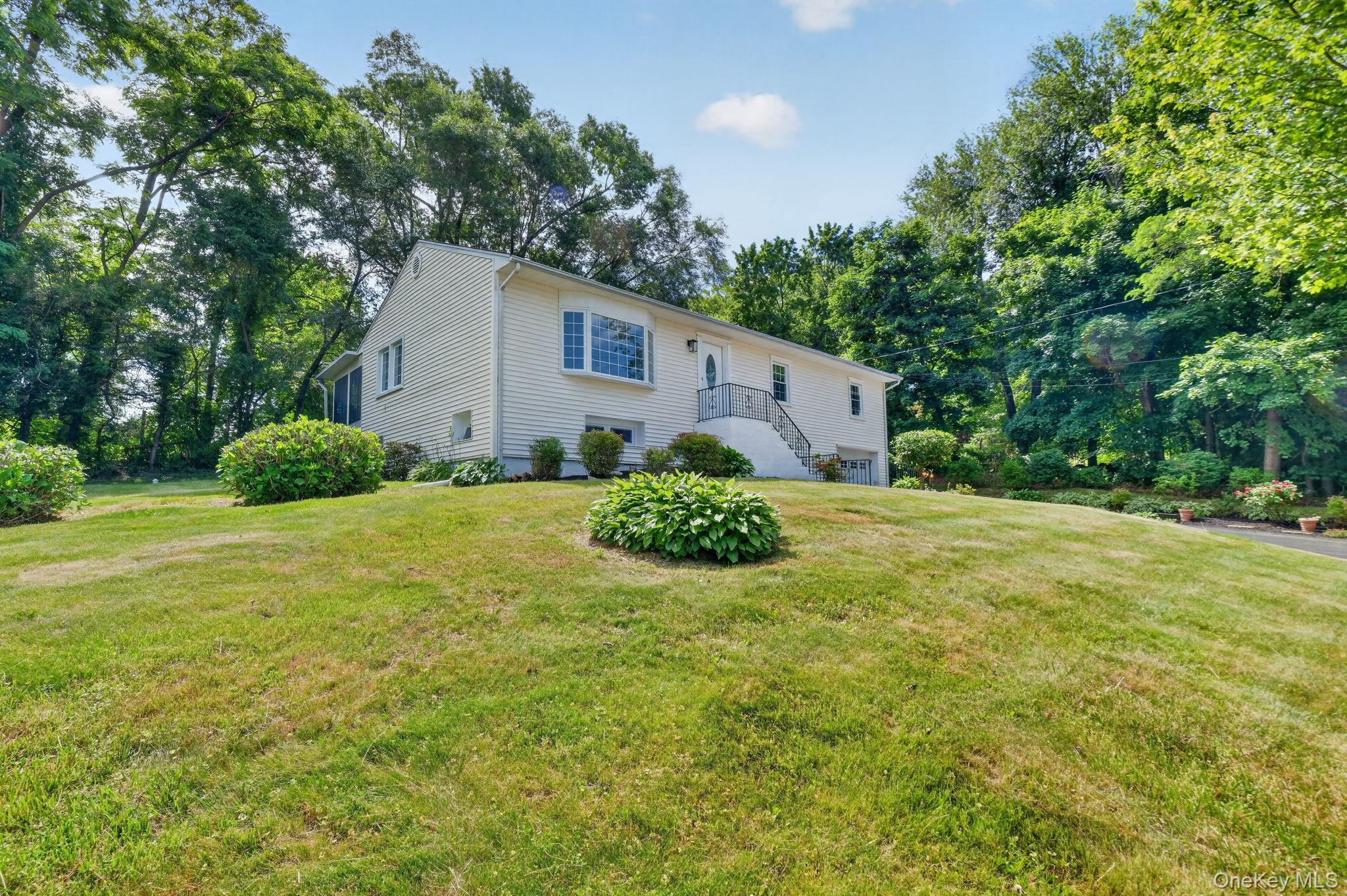 2nd image of 20 Muscoot Rd W, Mahopac, NY 10541 | MLS# 1015340