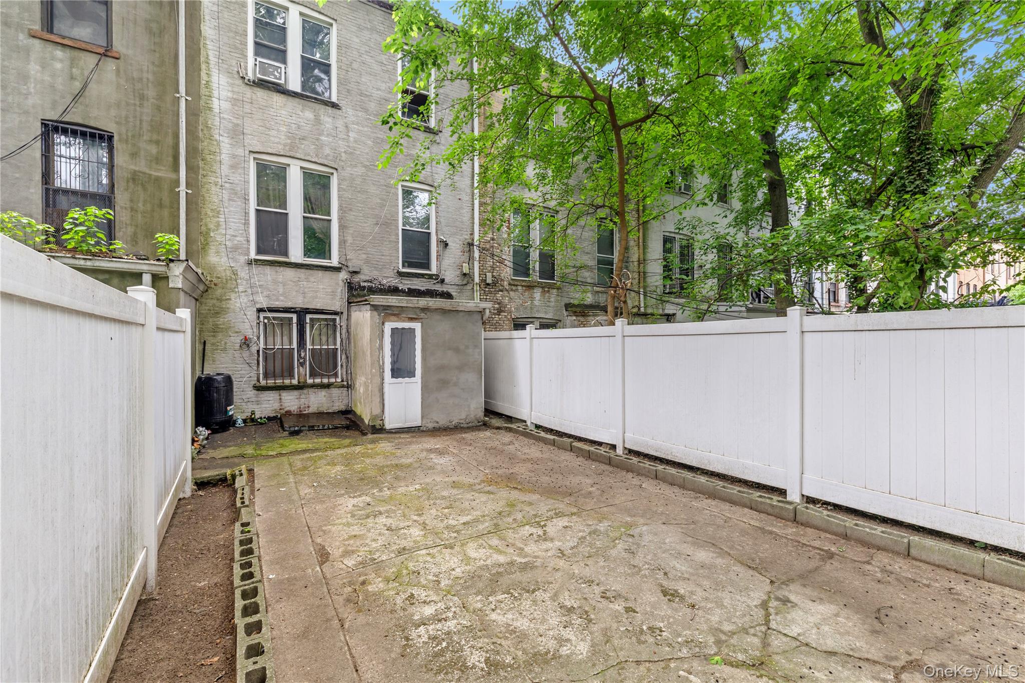5th image of 695 Park Pl, Brooklyn, NY 11216 | MLS# 1015388