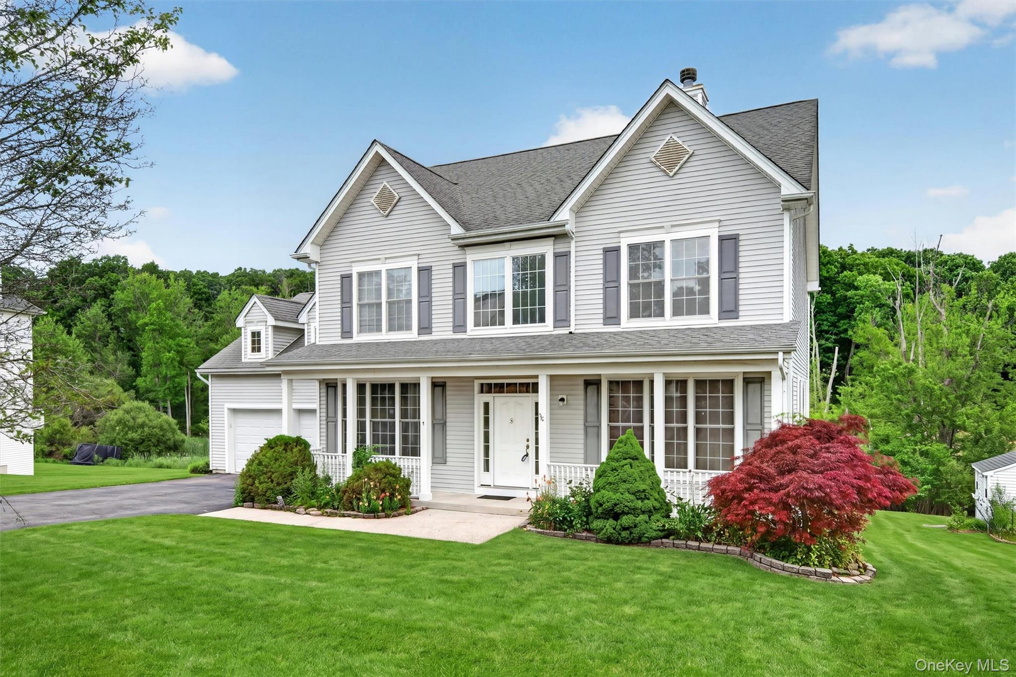 Photo 3 of Single family home for sale at 5 Oldwyck Crescent, Highland Mills, NY 10930 | MLS# 1015588 | Listing updated on 2026-09-01