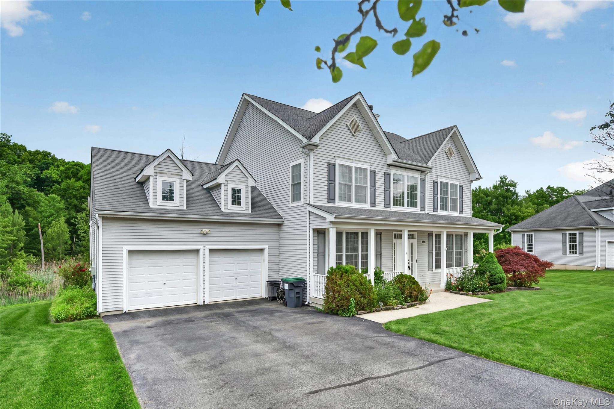 Photo 4 of Single family home for sale at 5 Oldwyck Crescent, Highland Mills, NY 10930 | MLS# 1015588 | Listing updated on 2026-09-01