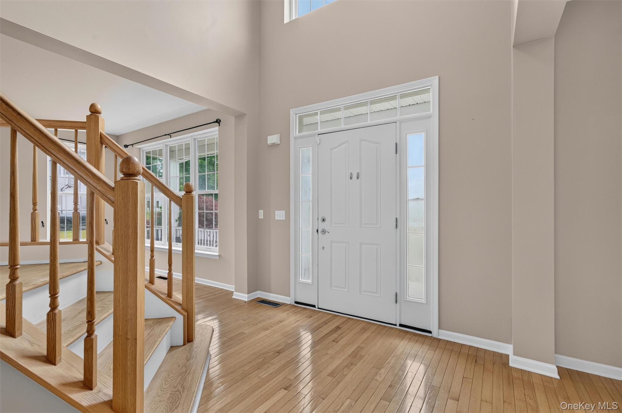 Photo 5 of Single family home for sale at 5 Oldwyck Crescent, Highland Mills, NY 10930 | MLS# 1015588 | Listing updated on 2026-09-01