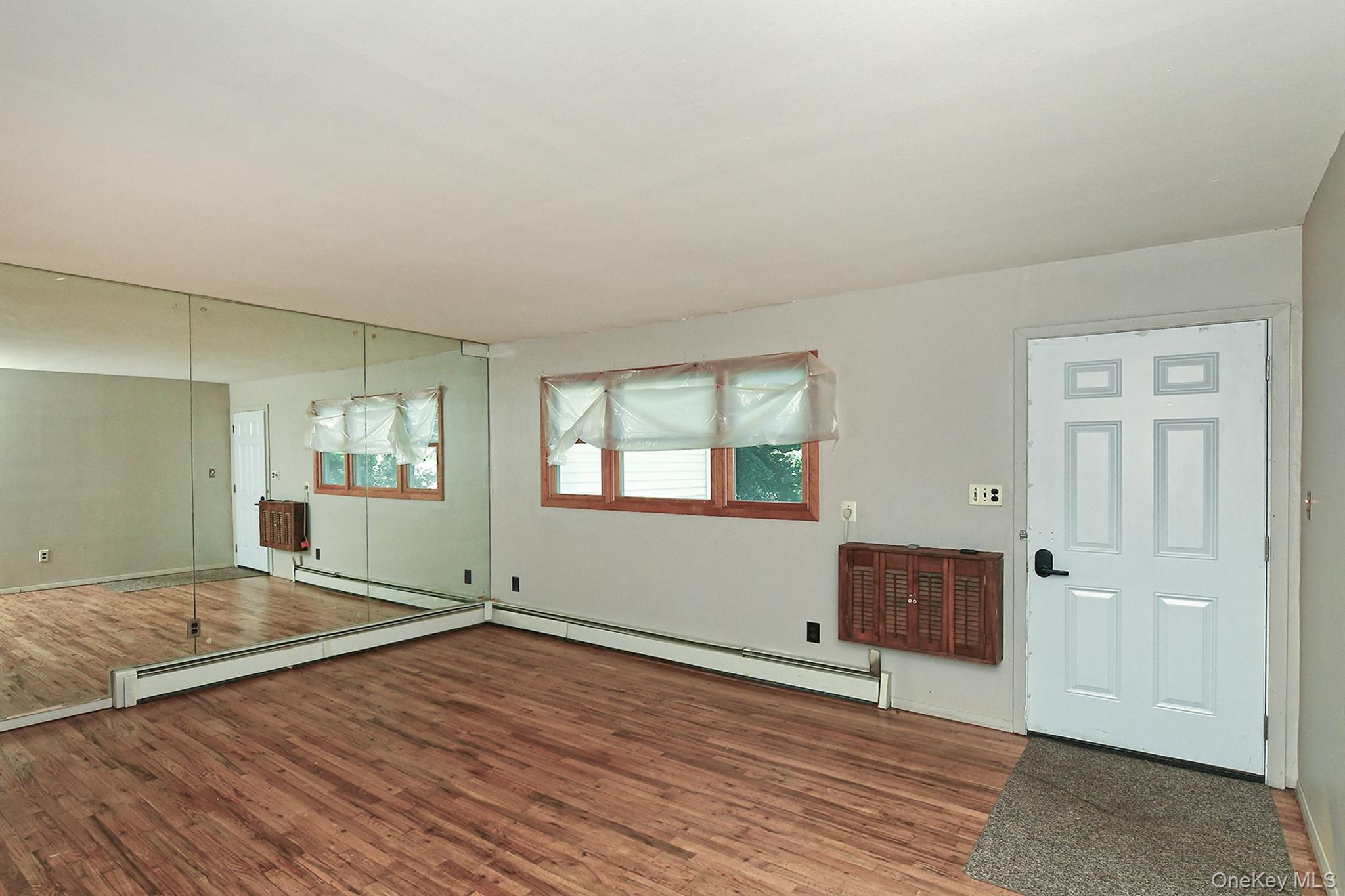 4th image of 195 Mohawk St, Islip, NY 11779 | MLS# 1016010