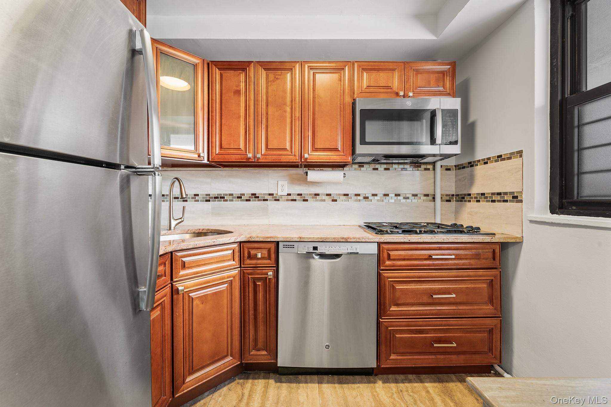3rd image of 61-25 98Th St #9F, Rego Park, NY 11374 | MLS# 1016026