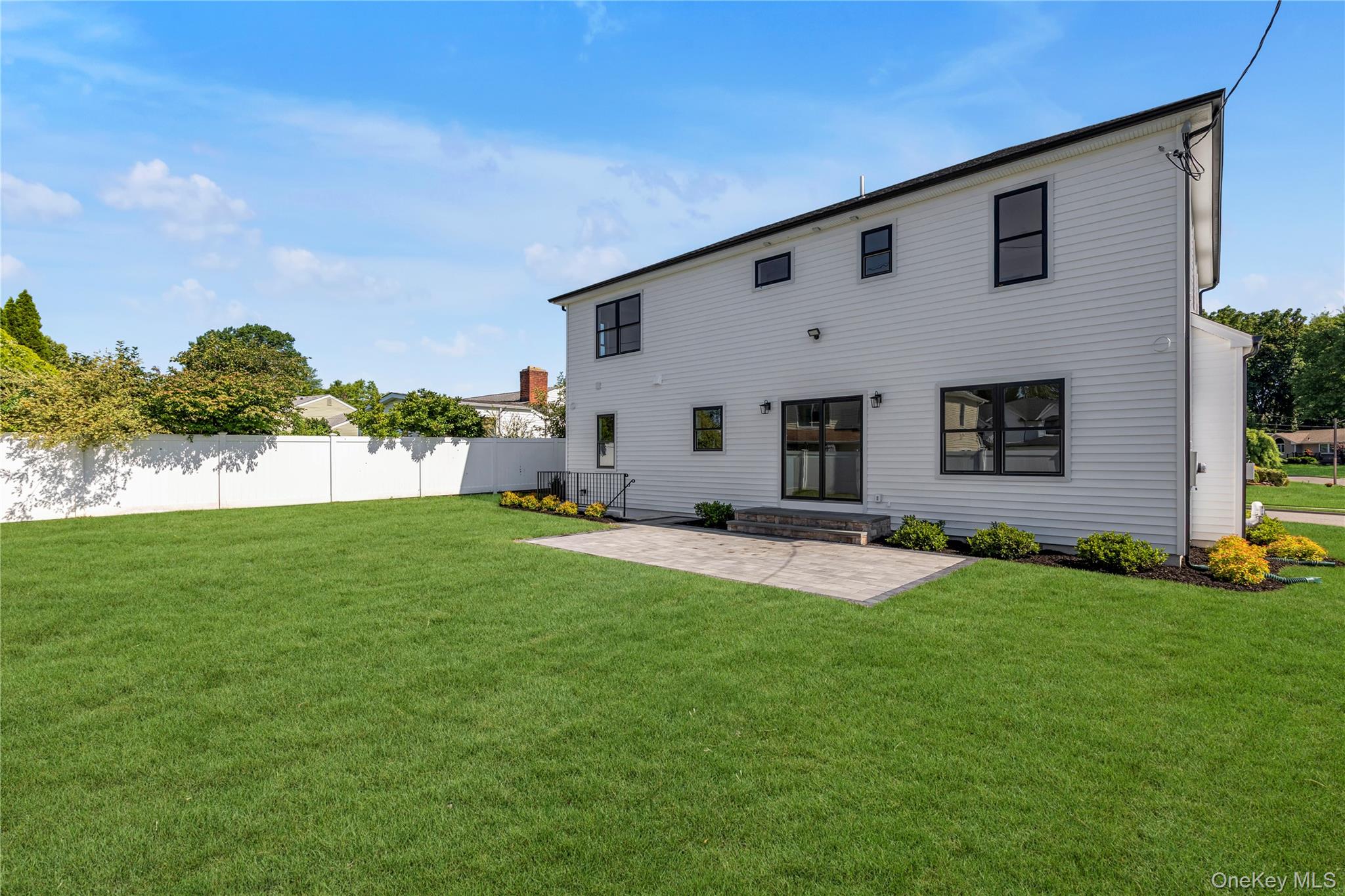 23rd image of 23 Garden Cir, Oyster Bay, NY 11791 | MLS# 1016366