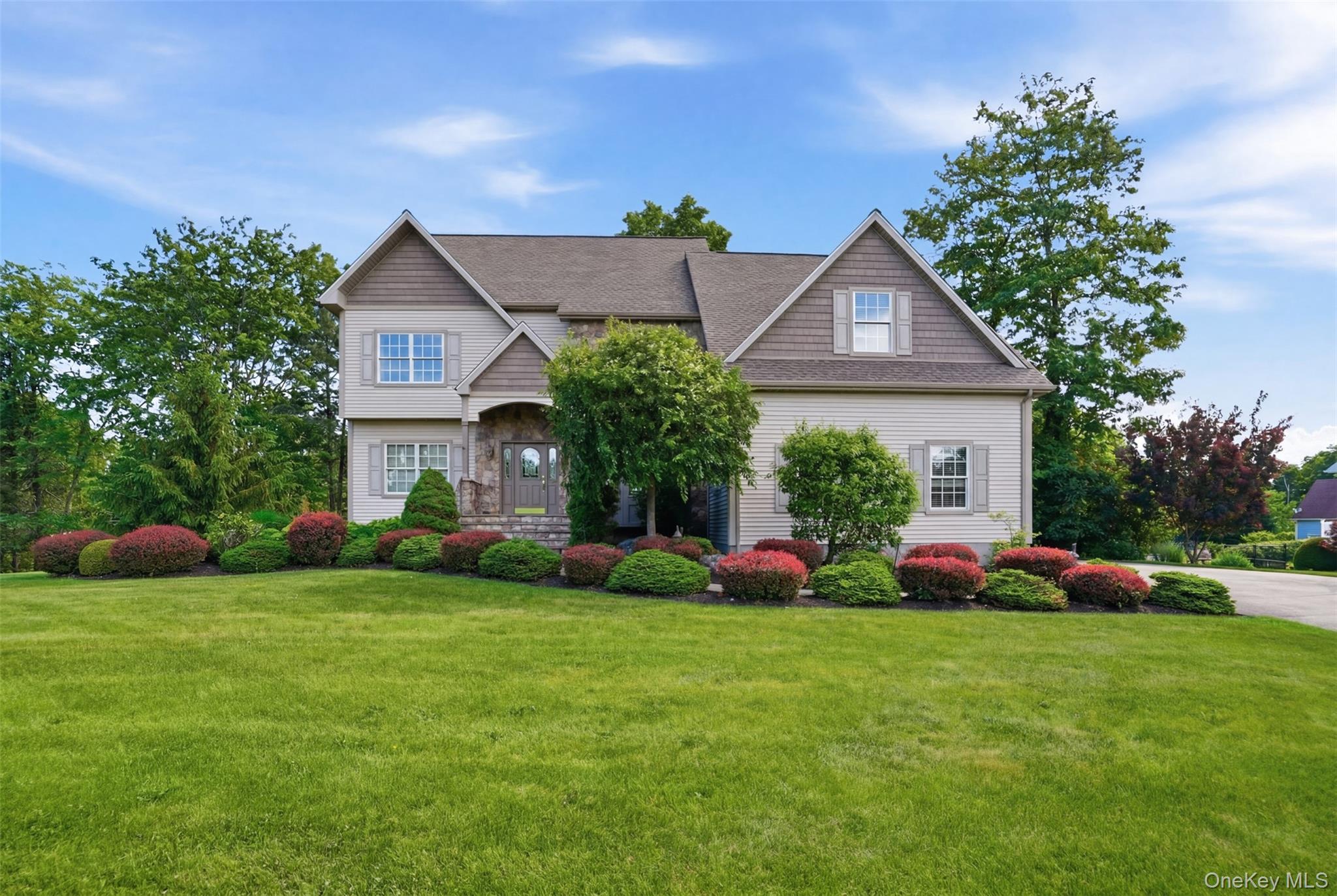 3rd image of 5 Albertanna Ct, East Fishkill, NY 12533 | MLS# 1016585