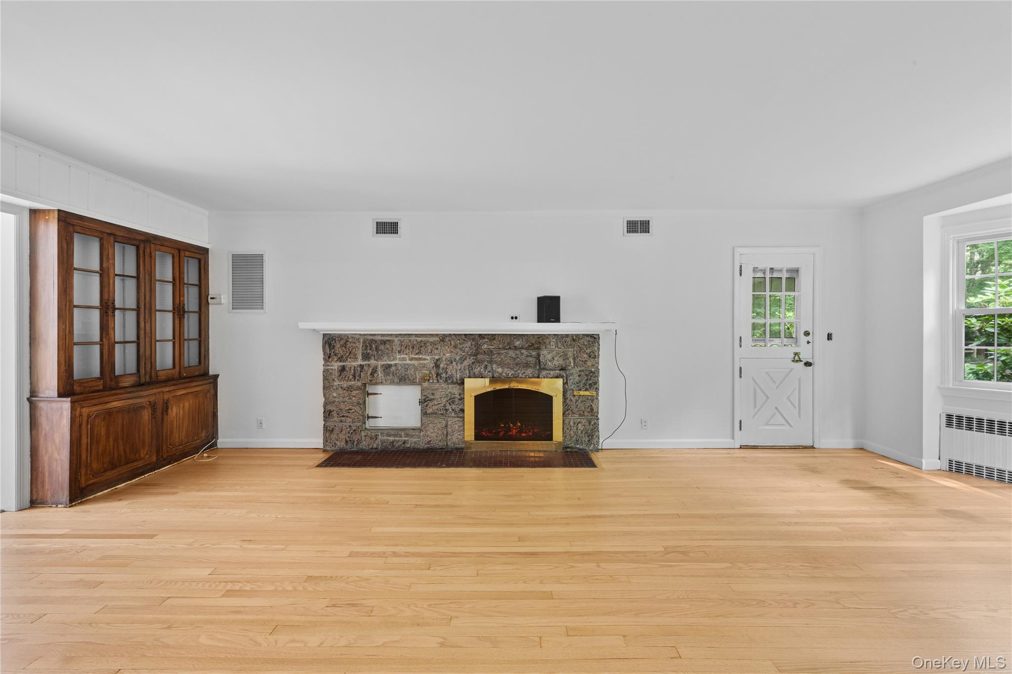 4th image of 25 Sugar Toms Rdg, Oyster Bay, NY 11732 | MLS# 1016781