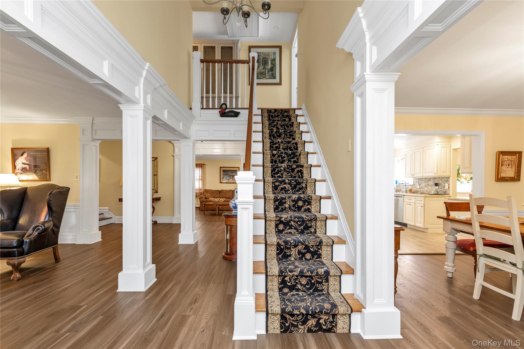 2nd image of 2 Sandpiper Ln, Huntington, NY 11768 | MLS# 1017135