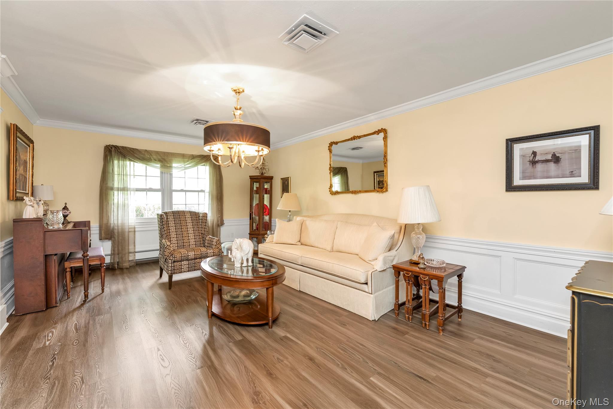 4th image of 2 Sandpiper Ln, Huntington, NY 11768 | MLS# 1017135
